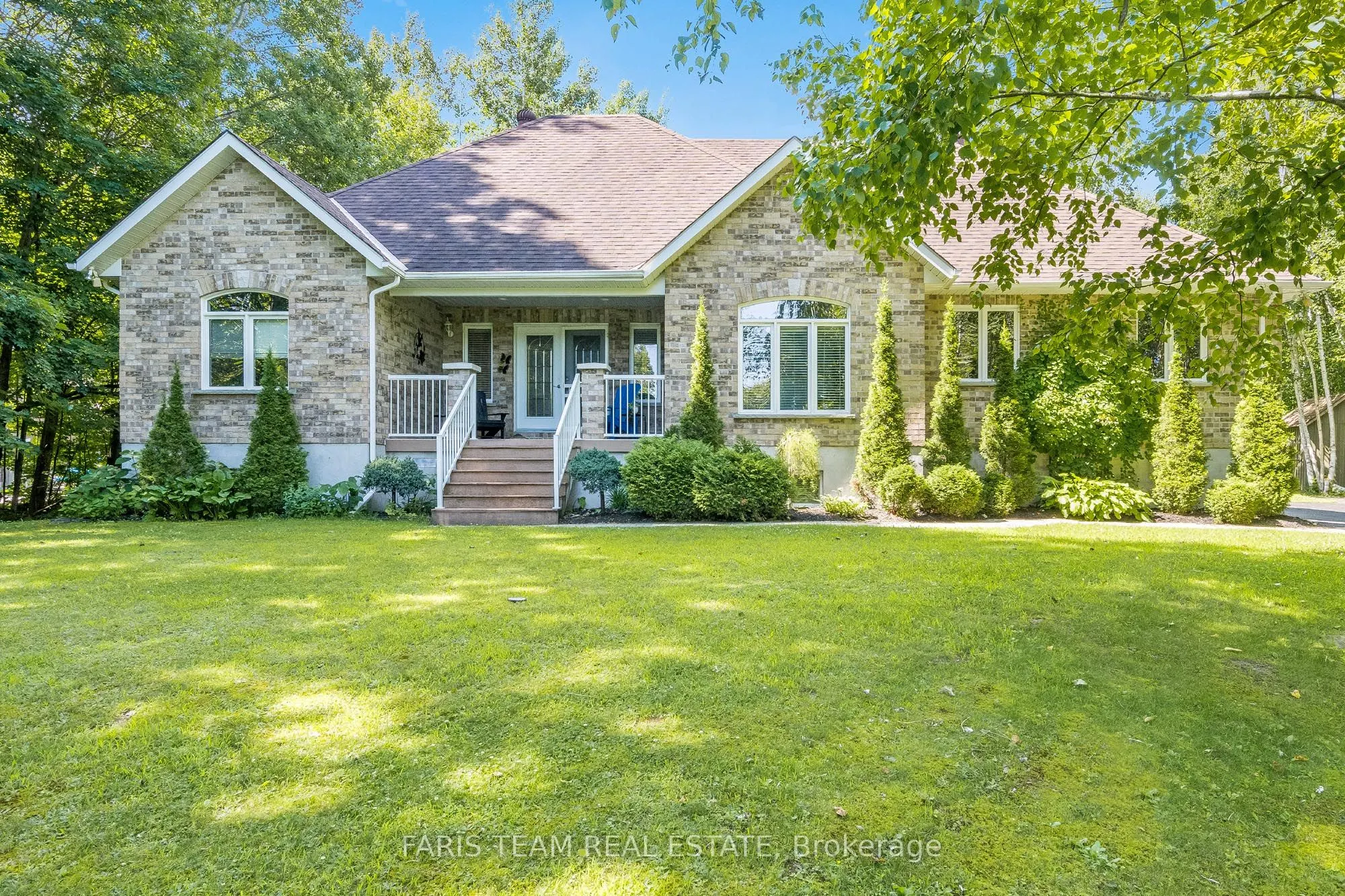 6 Meadowbrook Boulevard