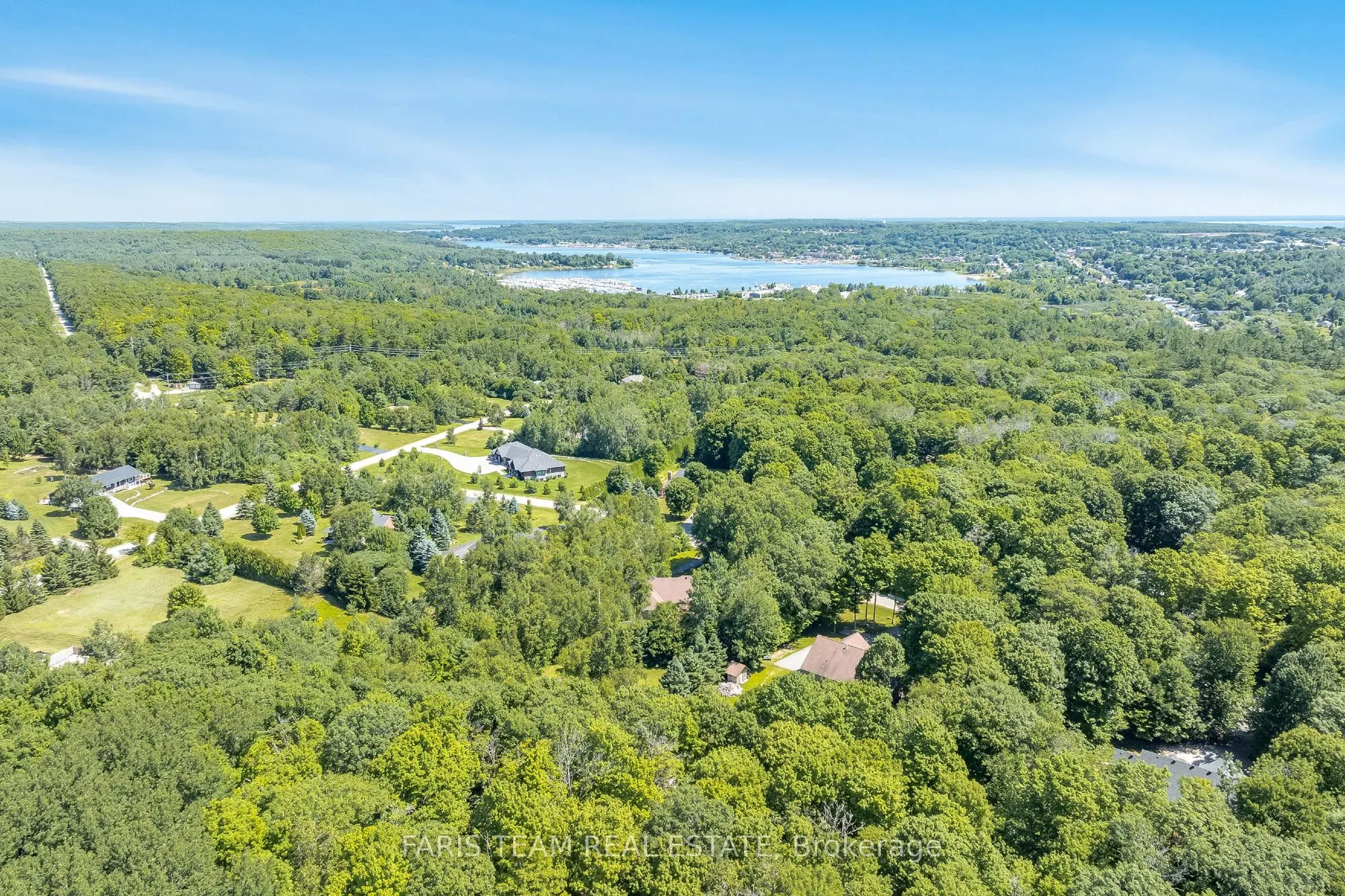6 Meadowbrook Boulevard