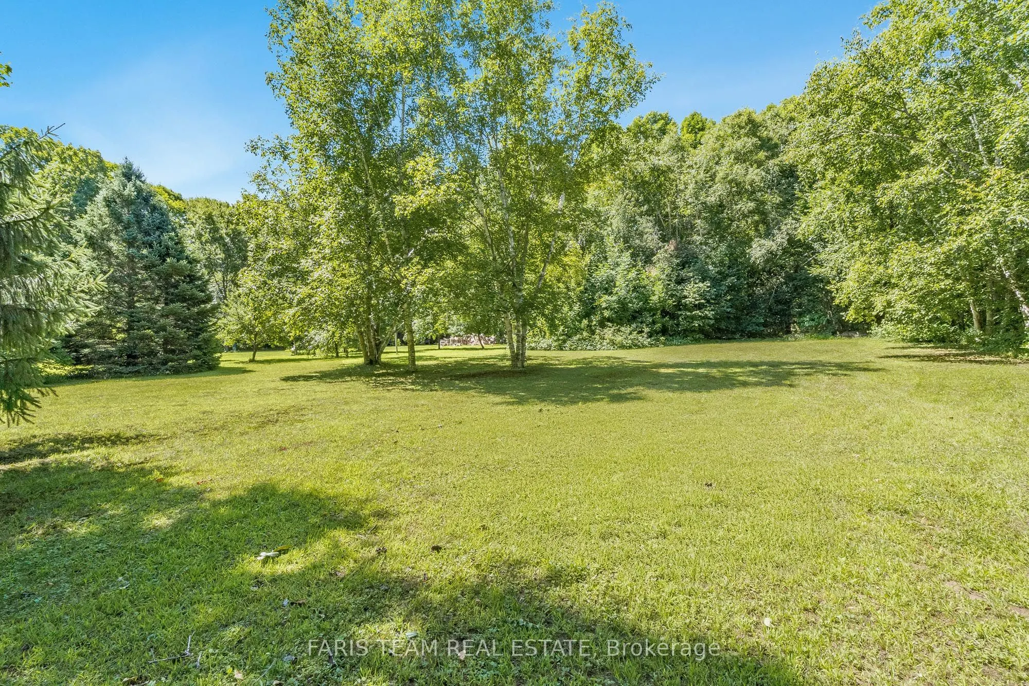 6 Meadowbrook Boulevard