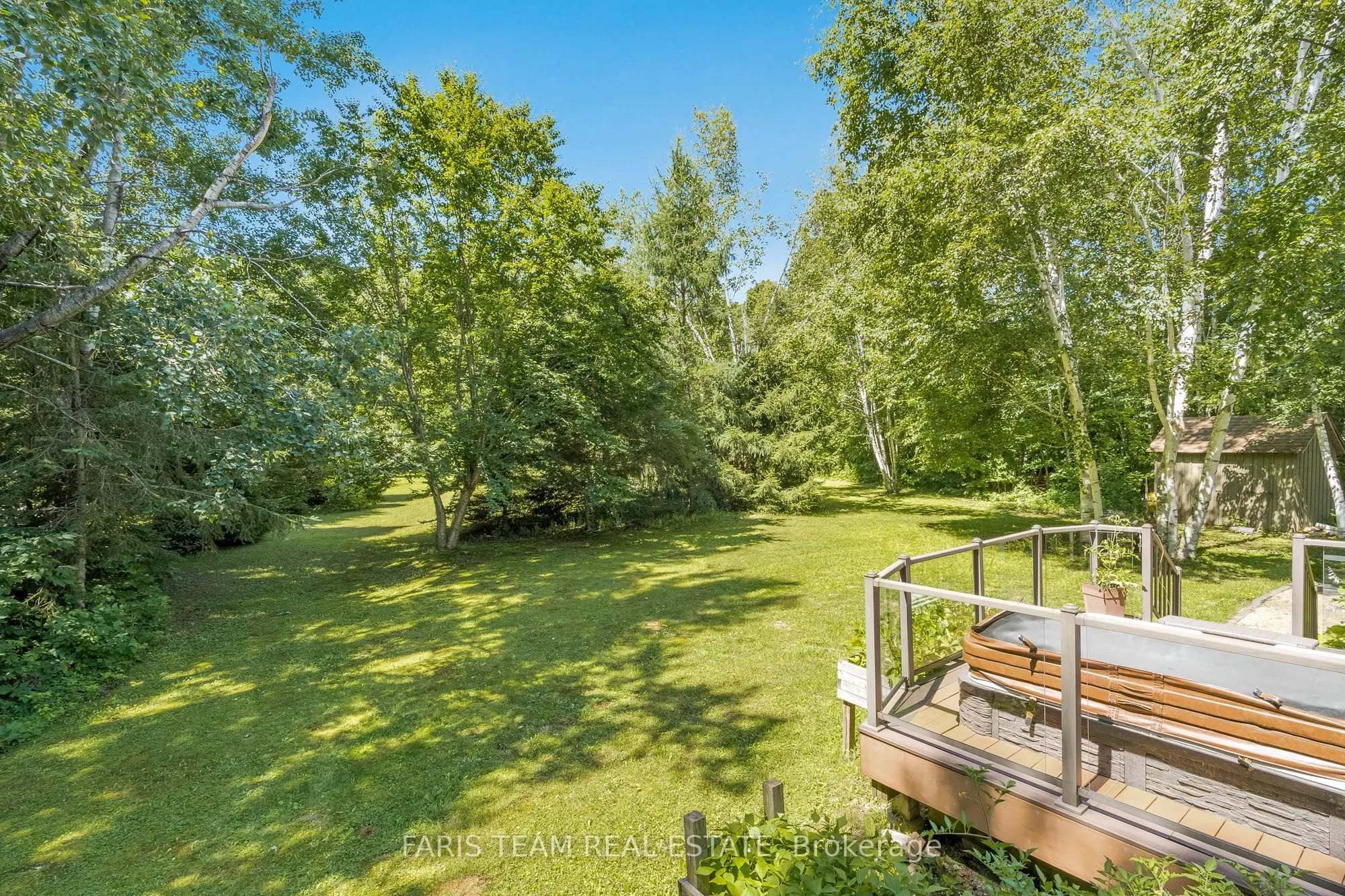 6 Meadowbrook Boulevard