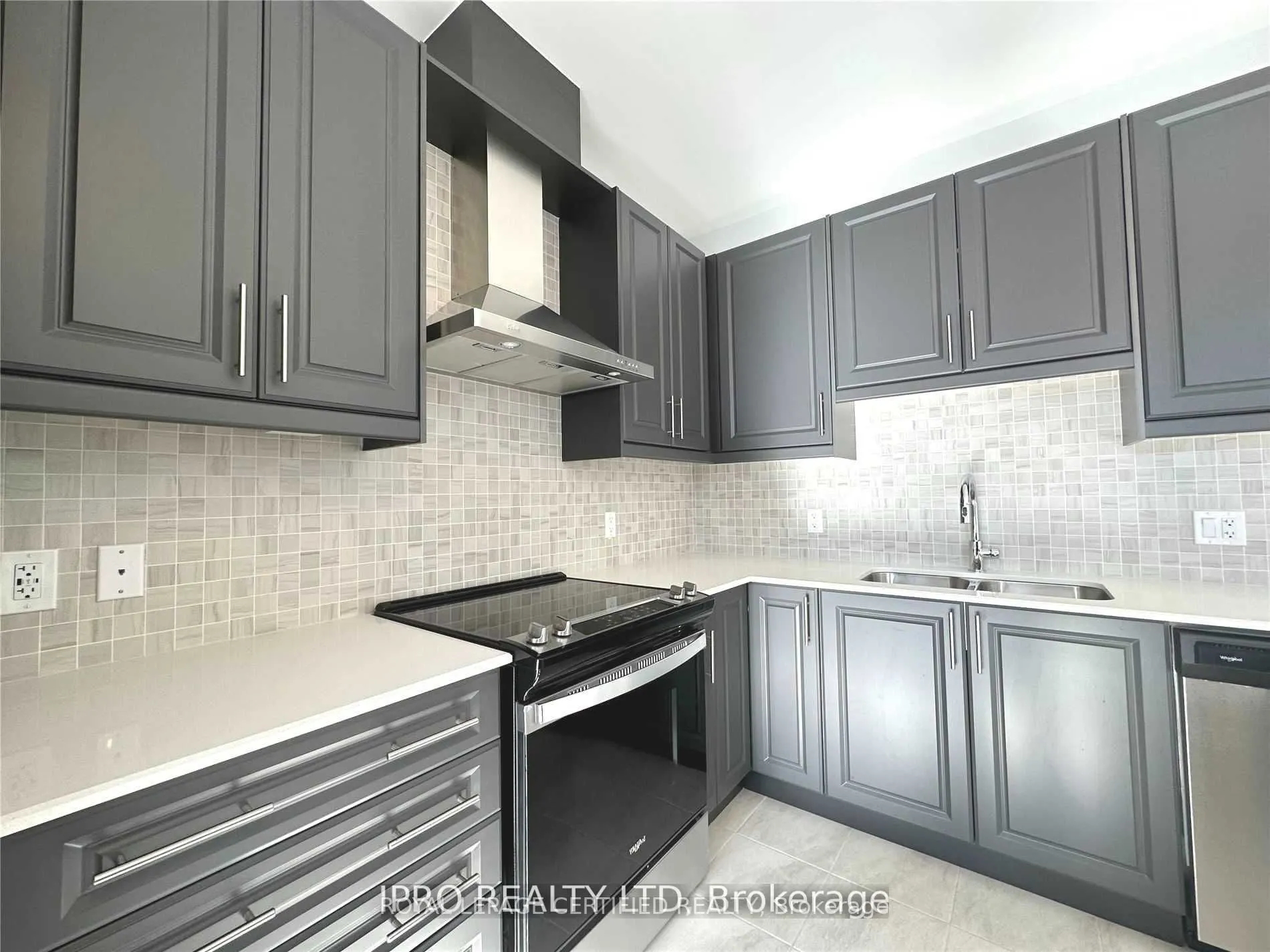 30 Periwinkle Road W