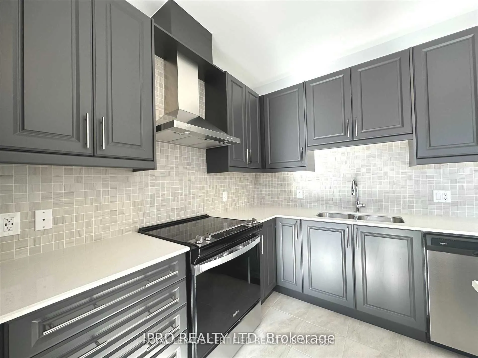 30 Periwinkle Road W