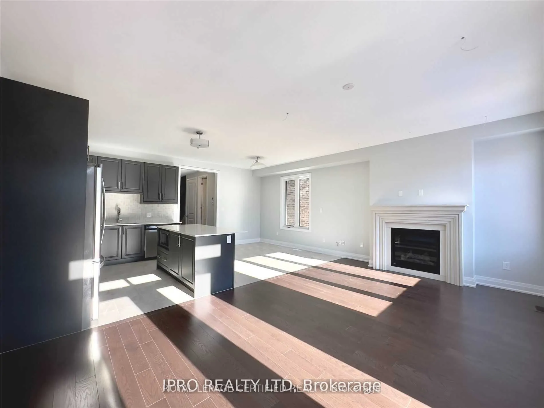 30 Periwinkle Road W
