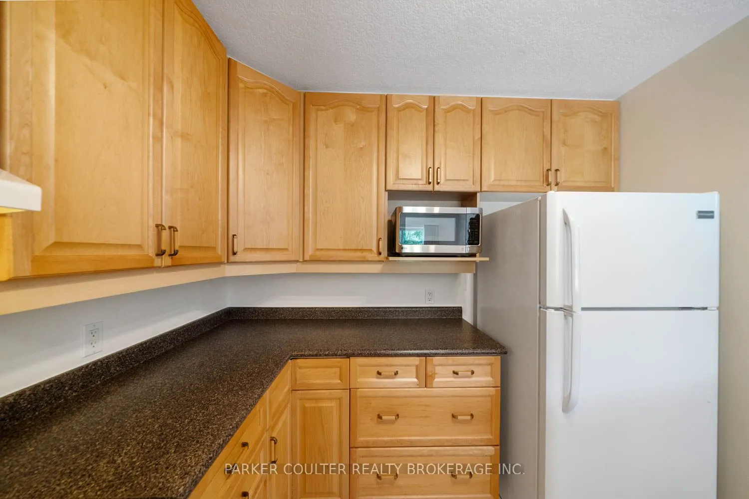 90 Burke Street, #6