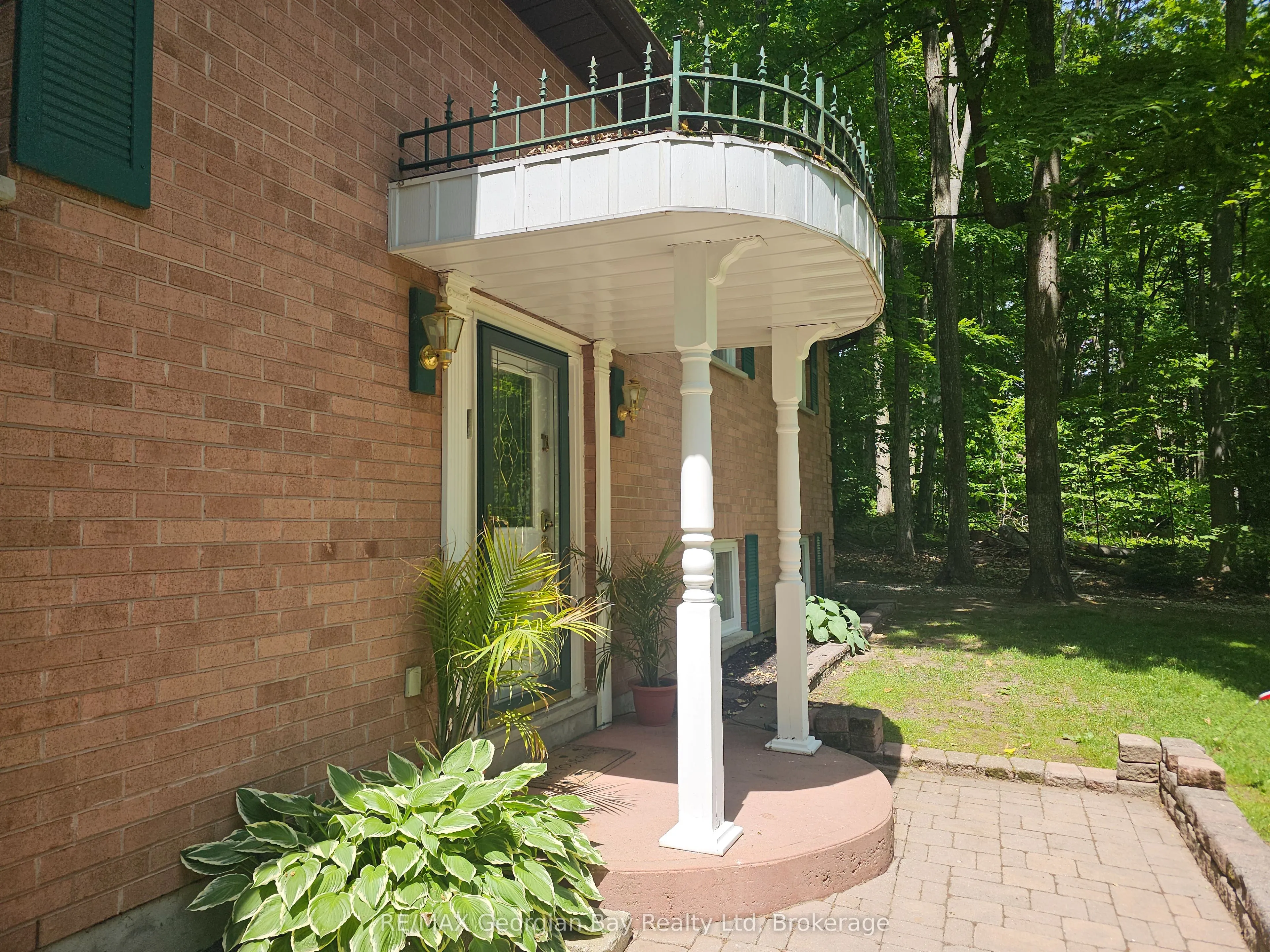 31 Lakeview Crescent
