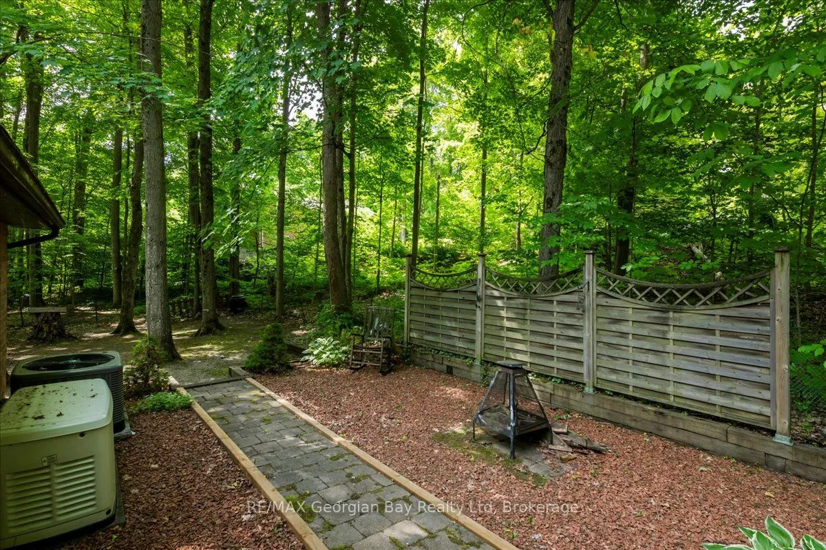31 Lakeview Crescent