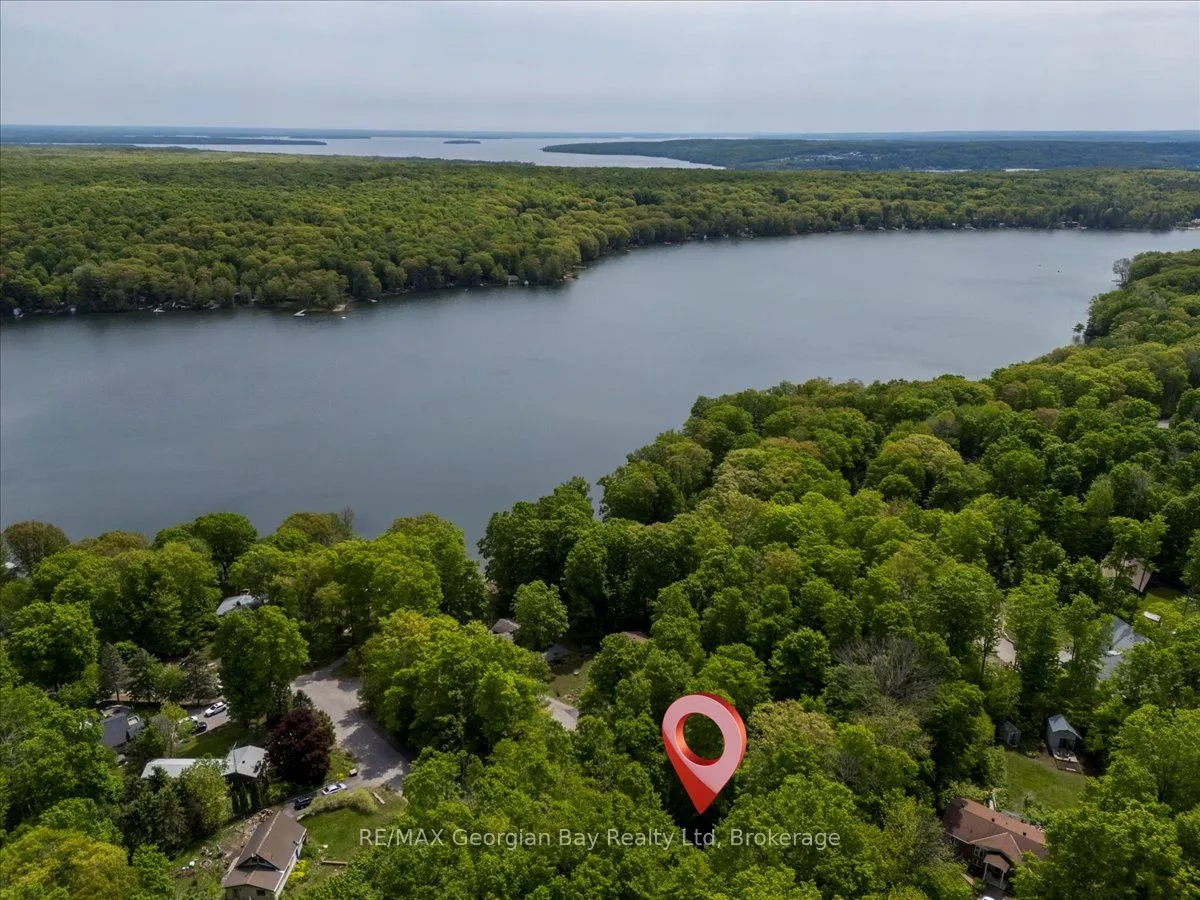 31 Lakeview Crescent