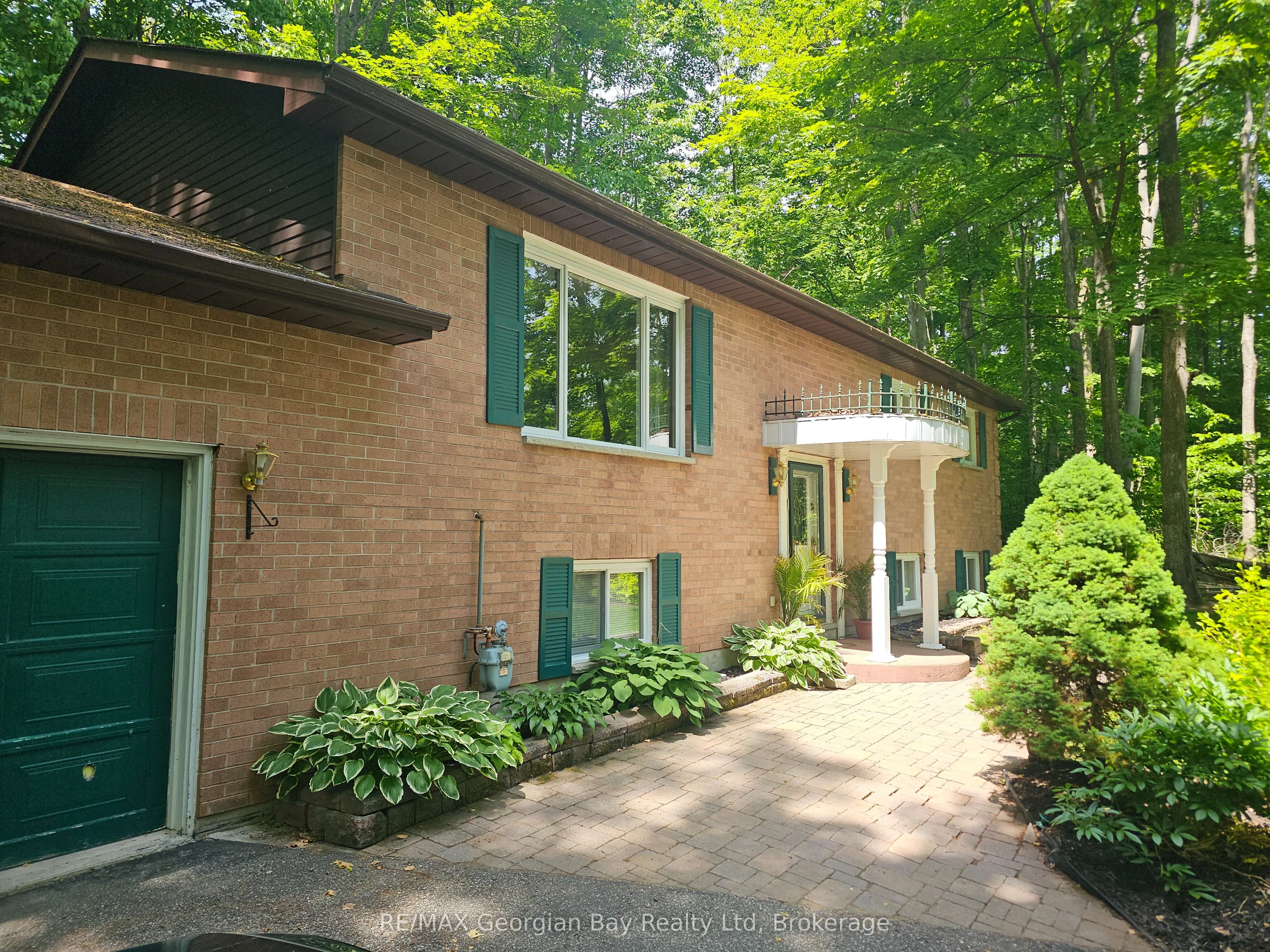 31 Lakeview Crescent