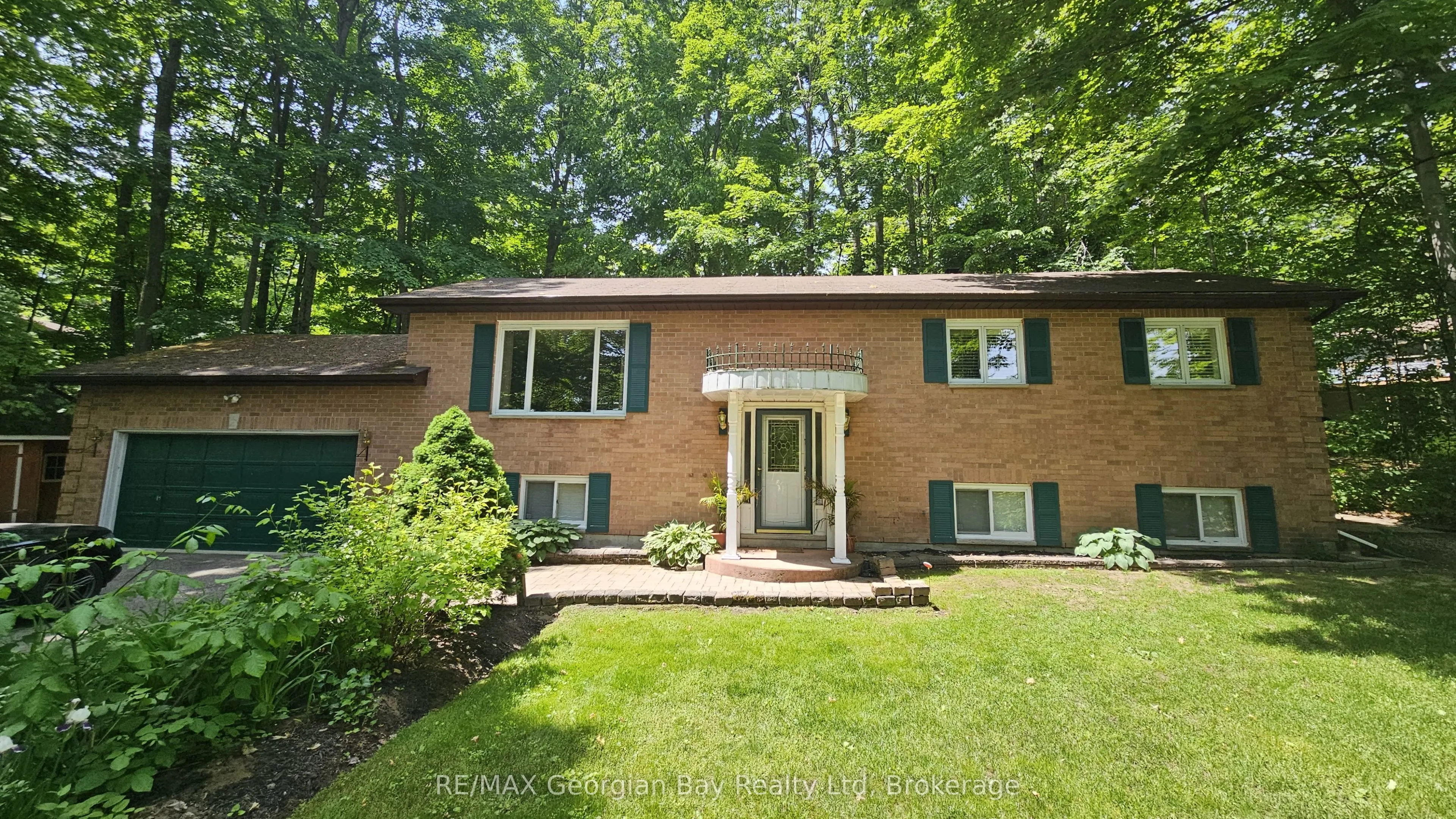 31 Lakeview Crescent