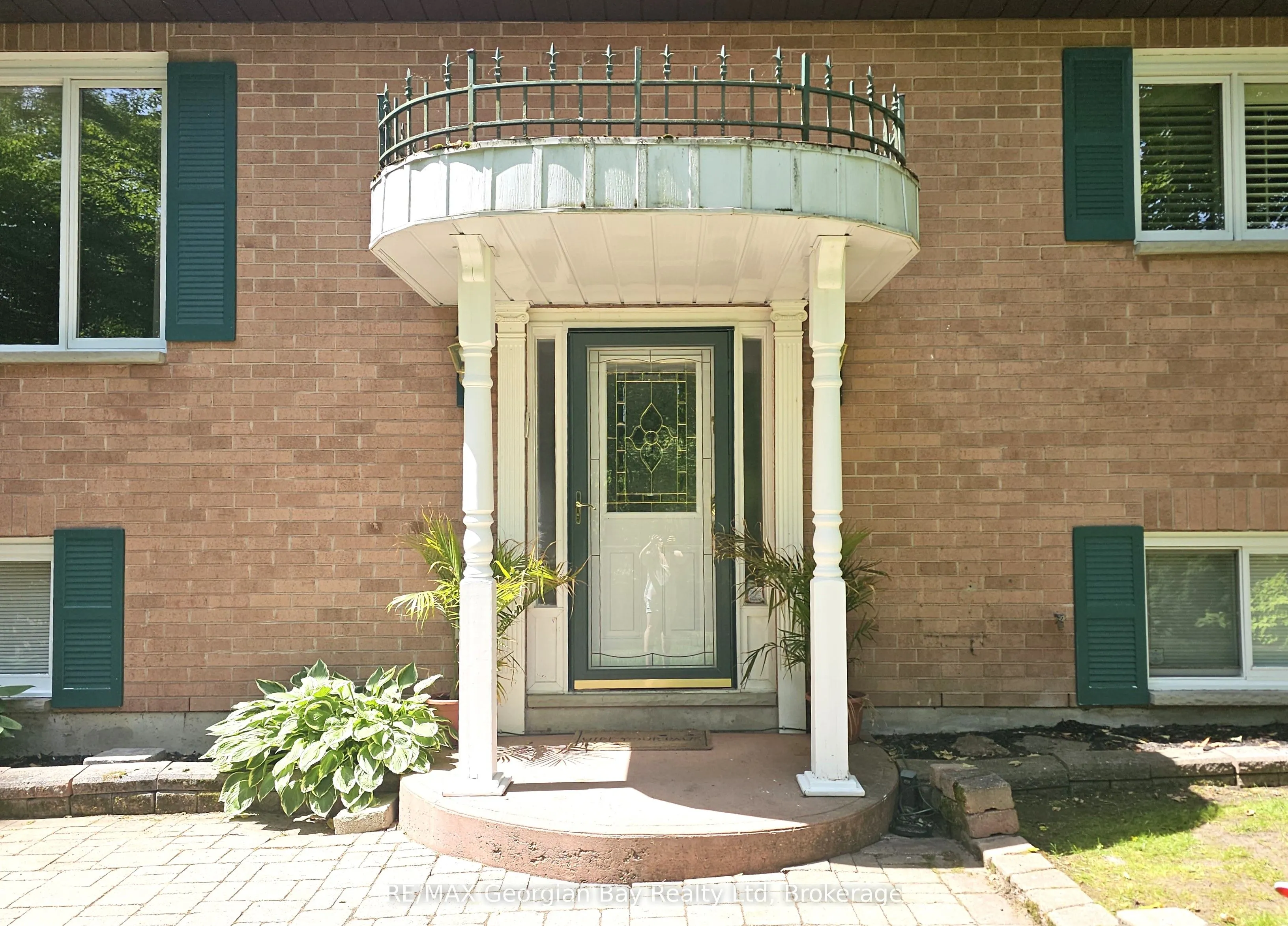 31 Lakeview Crescent