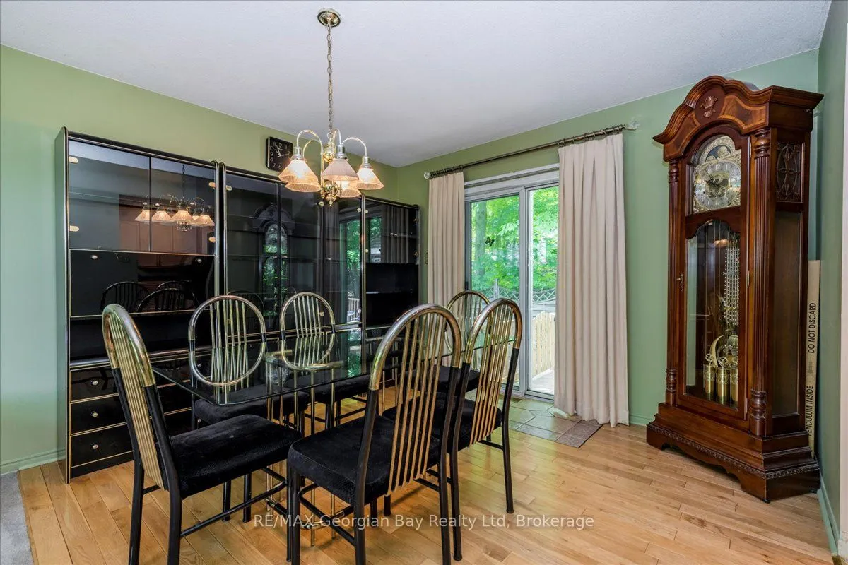 31 Lakeview Crescent