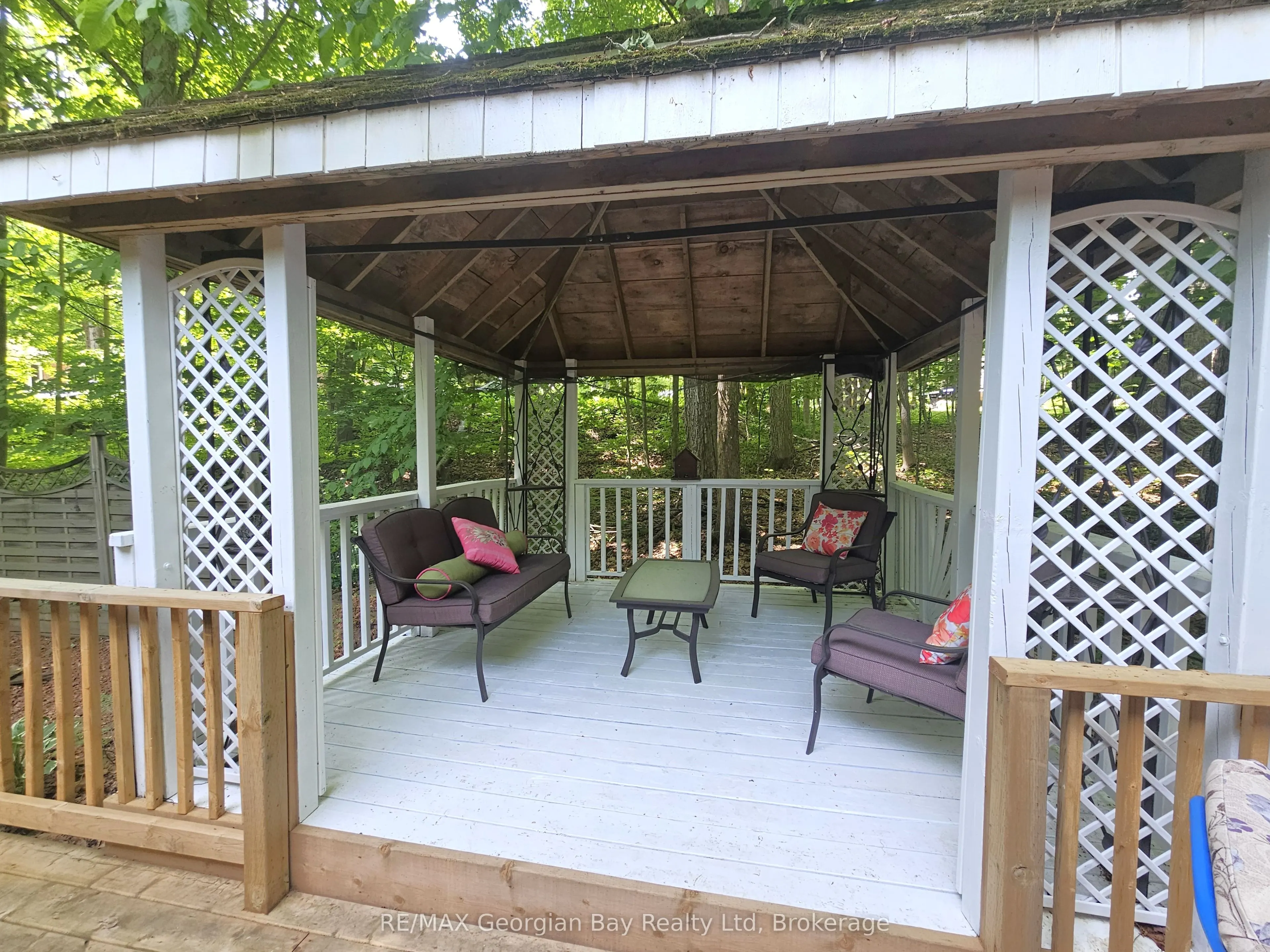 31 Lakeview Crescent