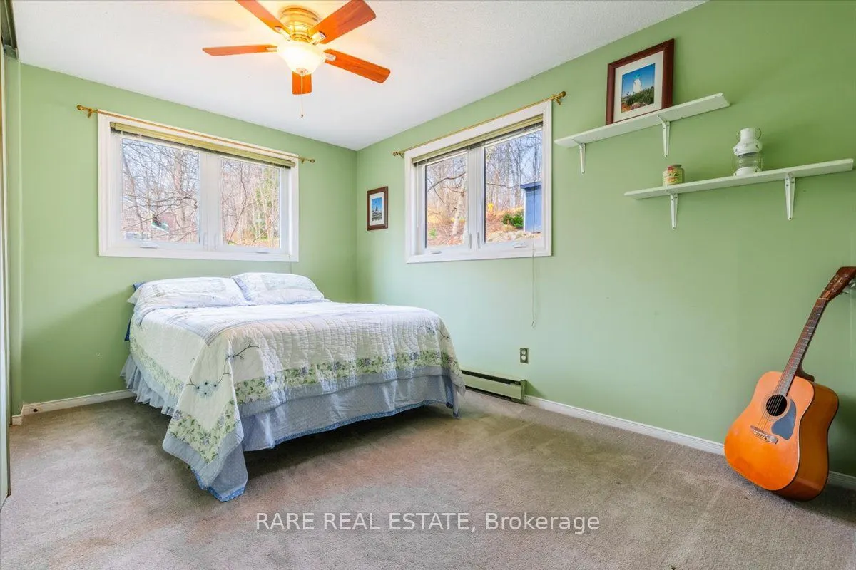 32 Oneida Avenue