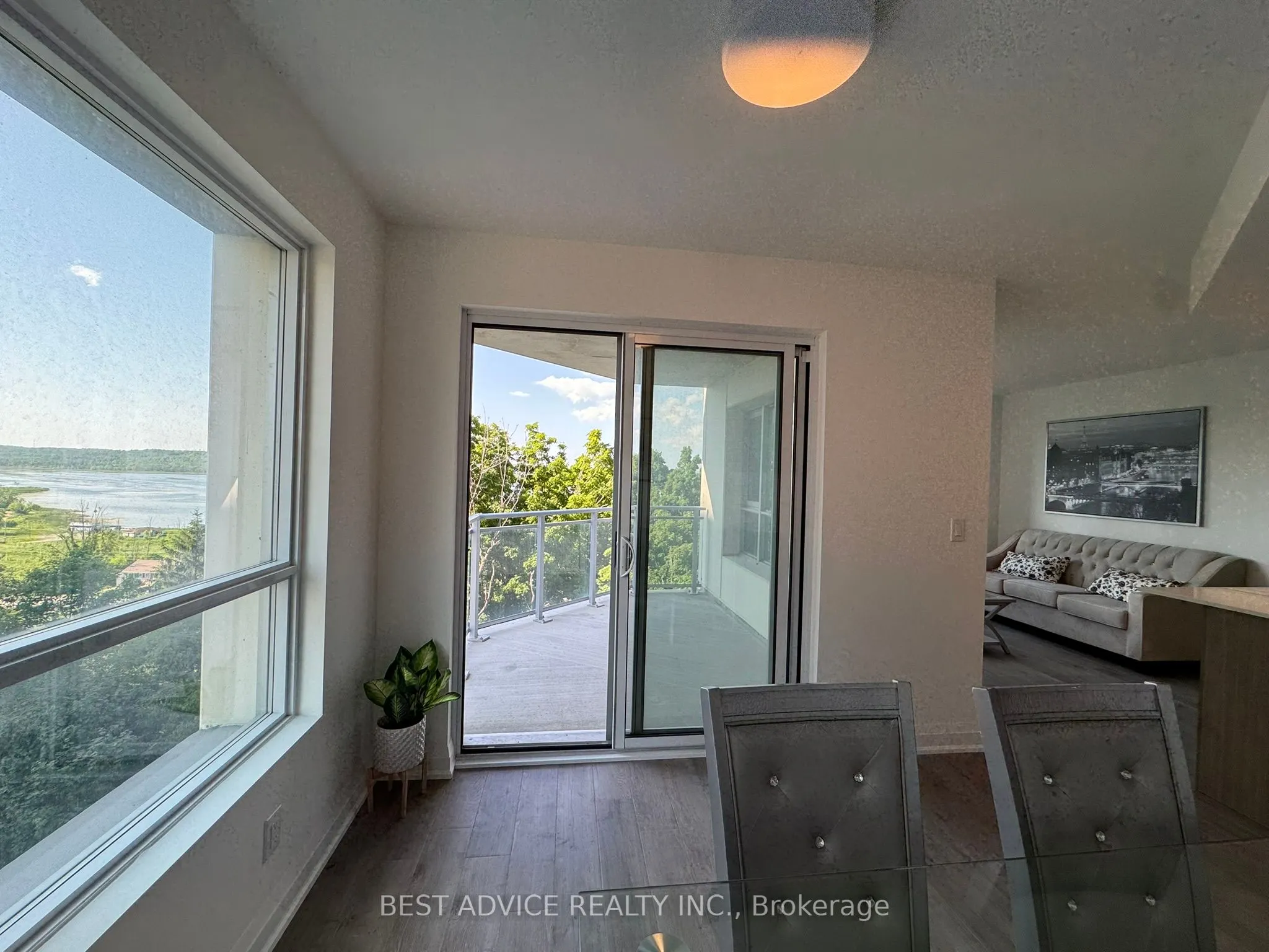 58 Lakeside Terrace, #706