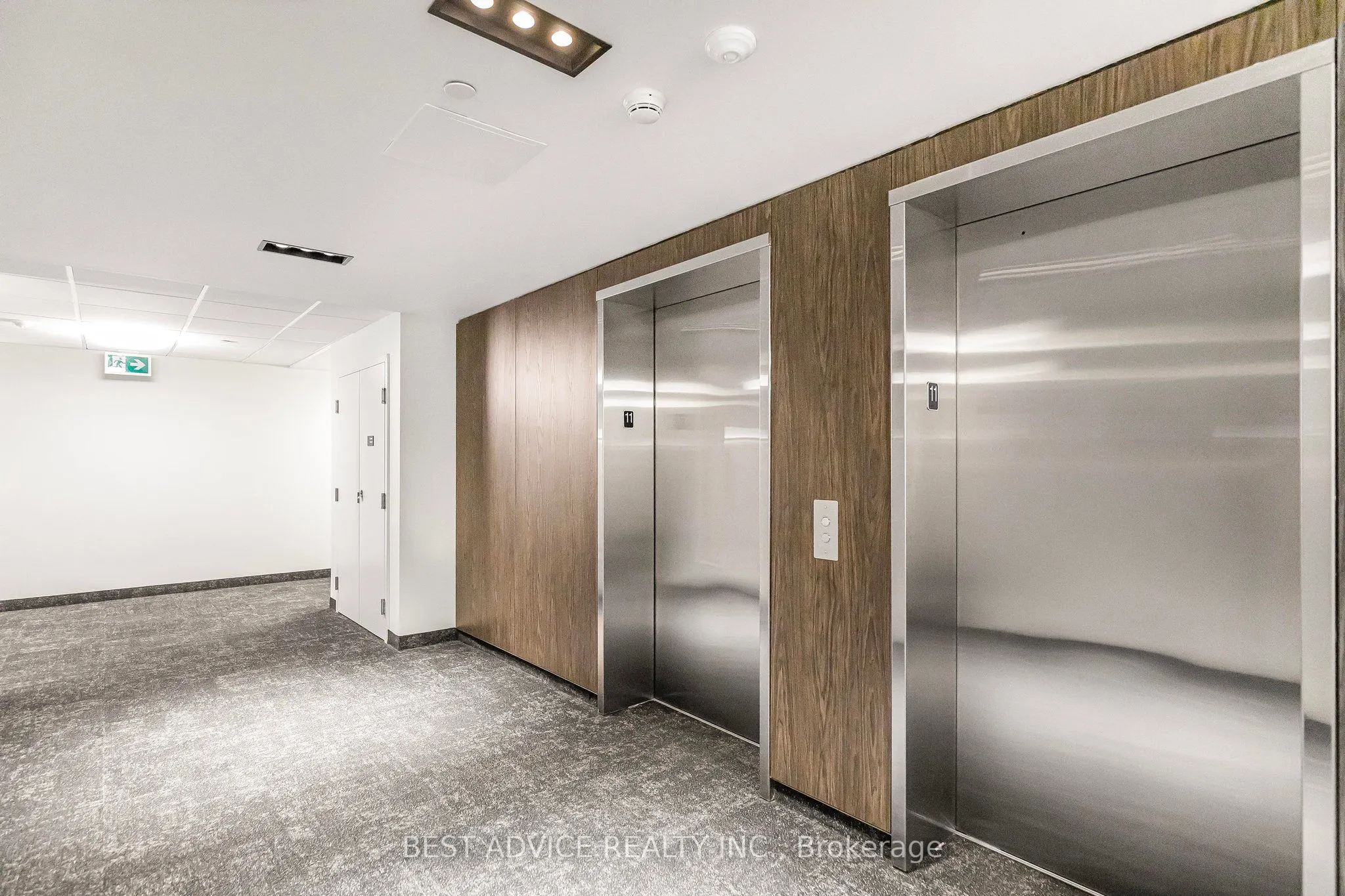 58 Lakeside Terrace, #706