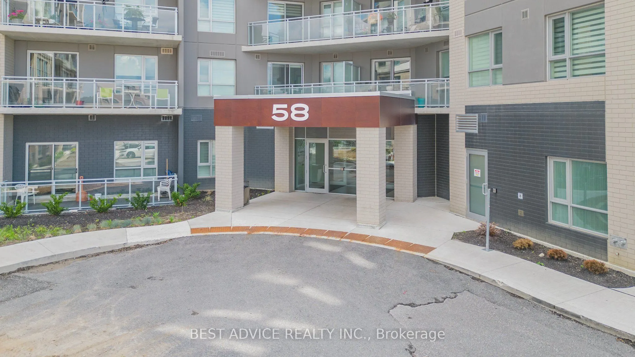58 Lakeside Terrace, #706