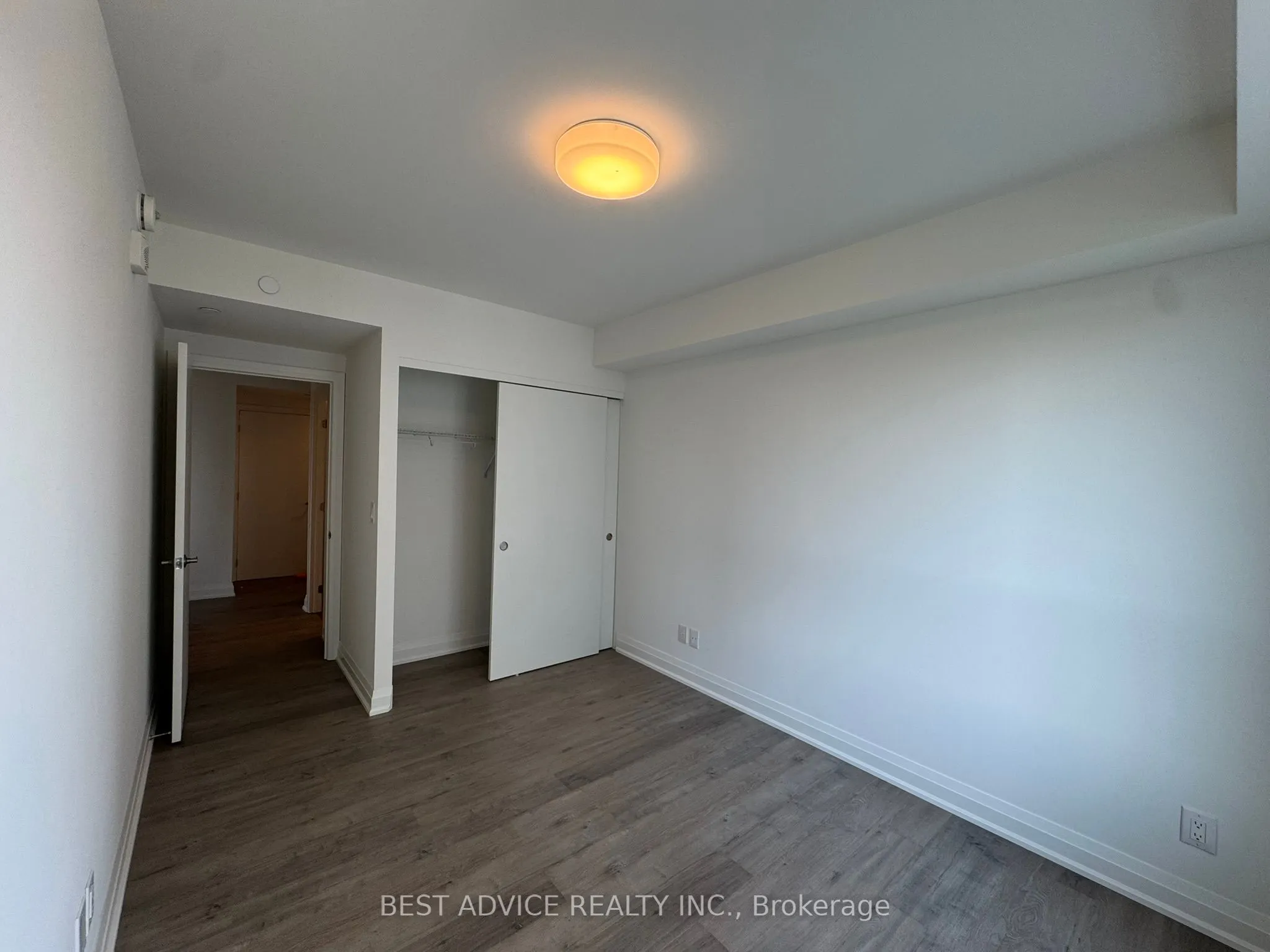 58 Lakeside Terrace, #706