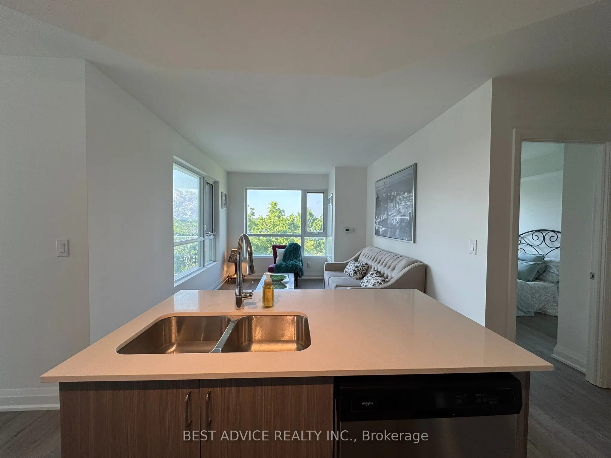 58 Lakeside Terrace, #706