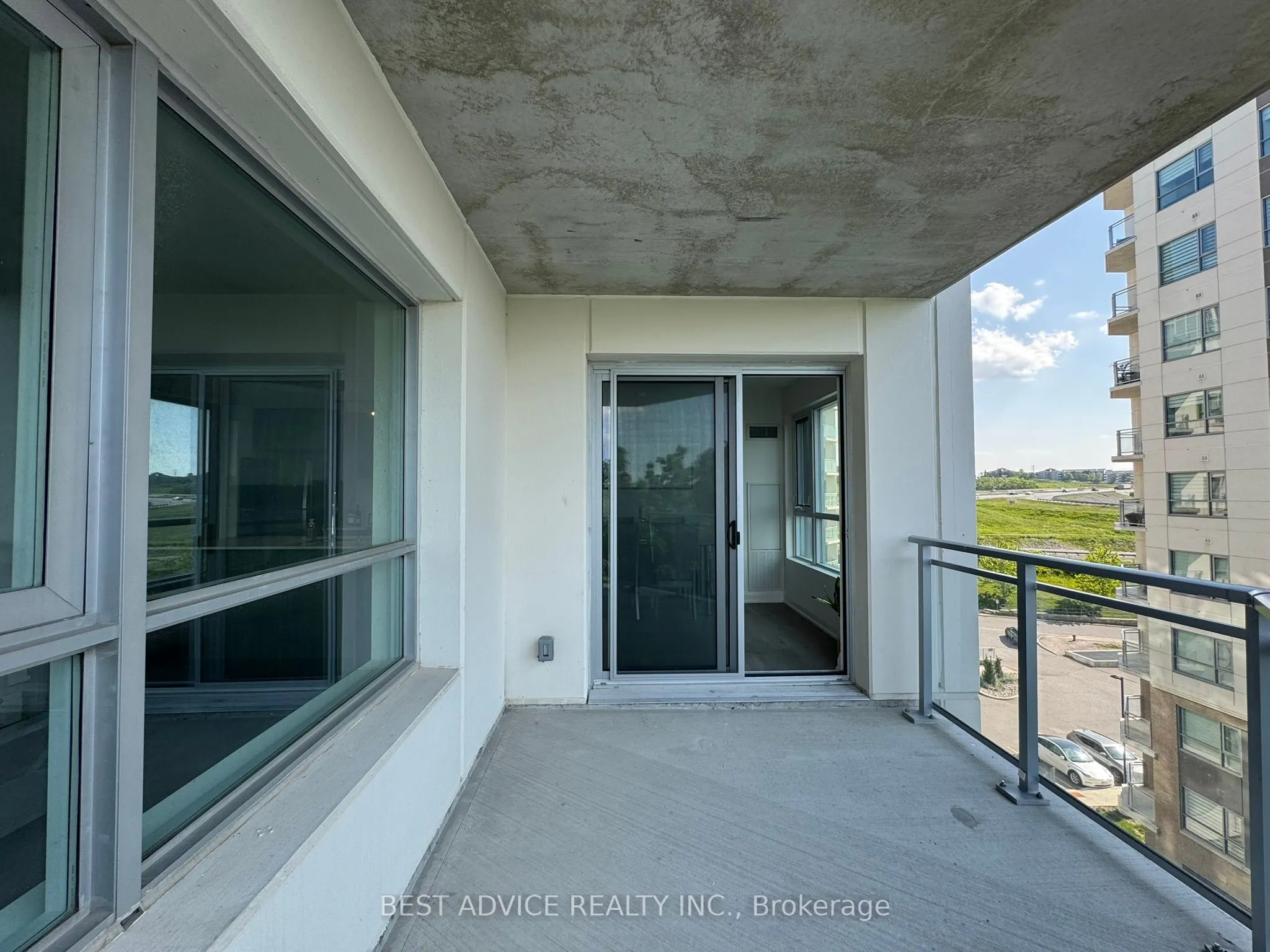 58 Lakeside Terrace, #706