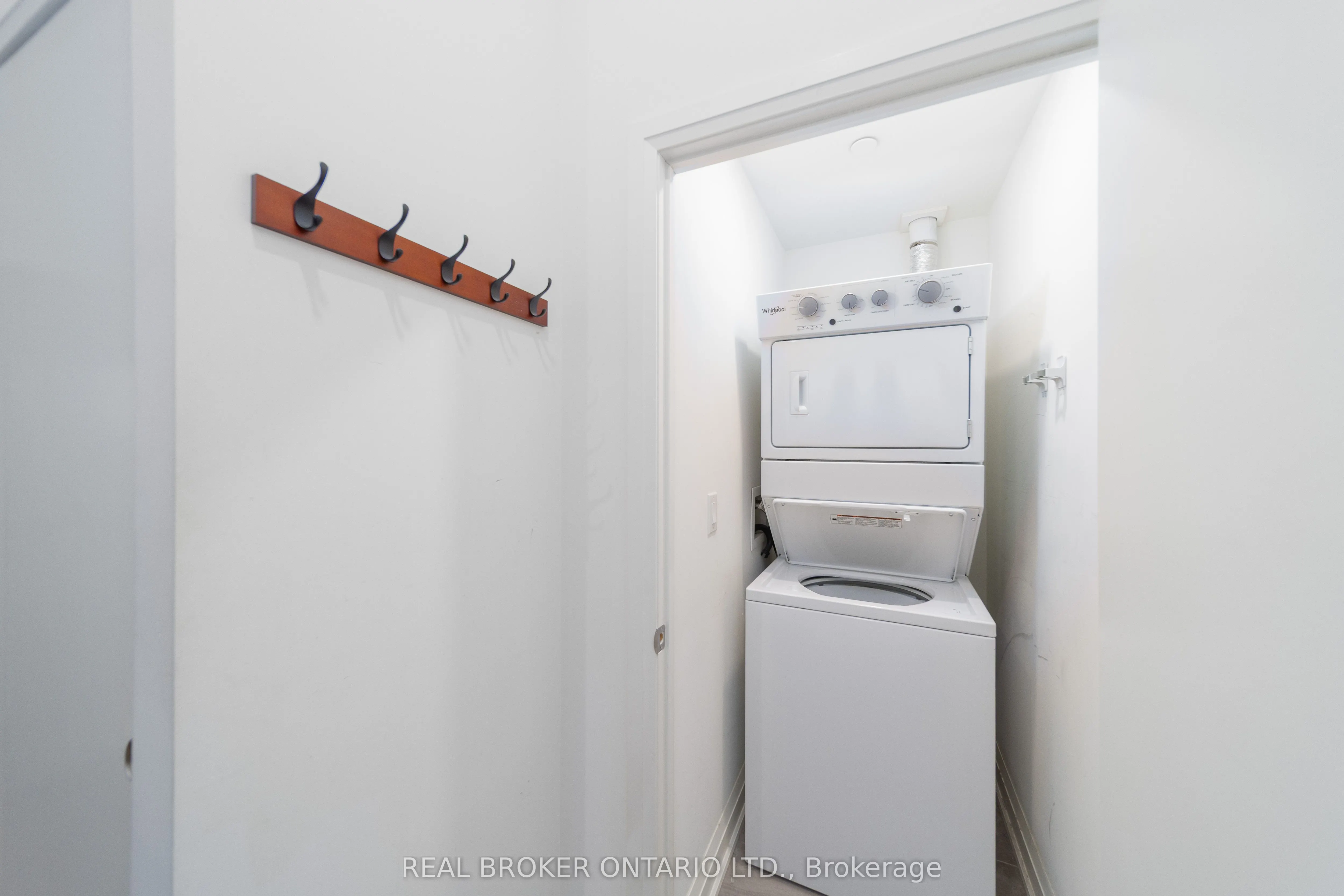 58 Lakeside Terrace, #108