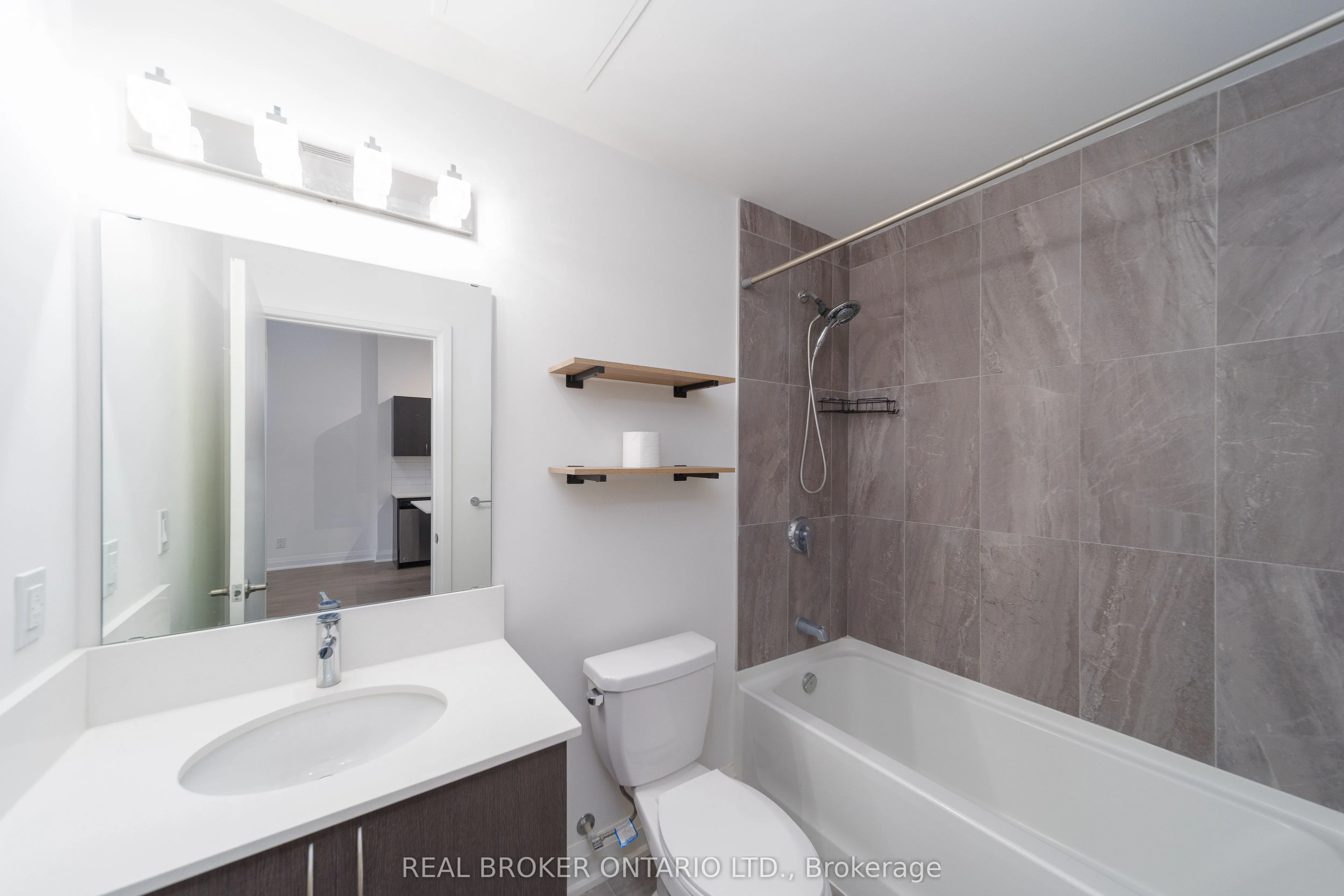58 Lakeside Terrace, #108