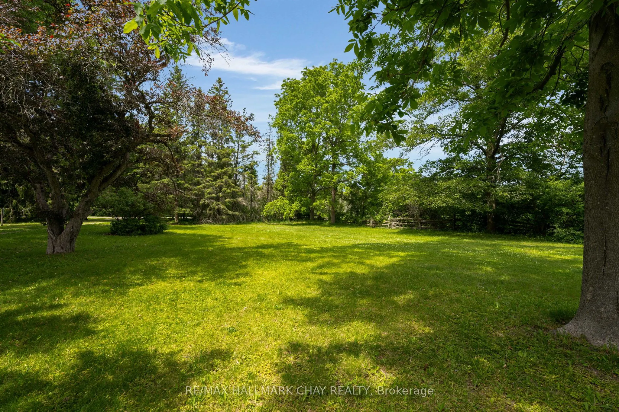 1407 Flos 8 Road W