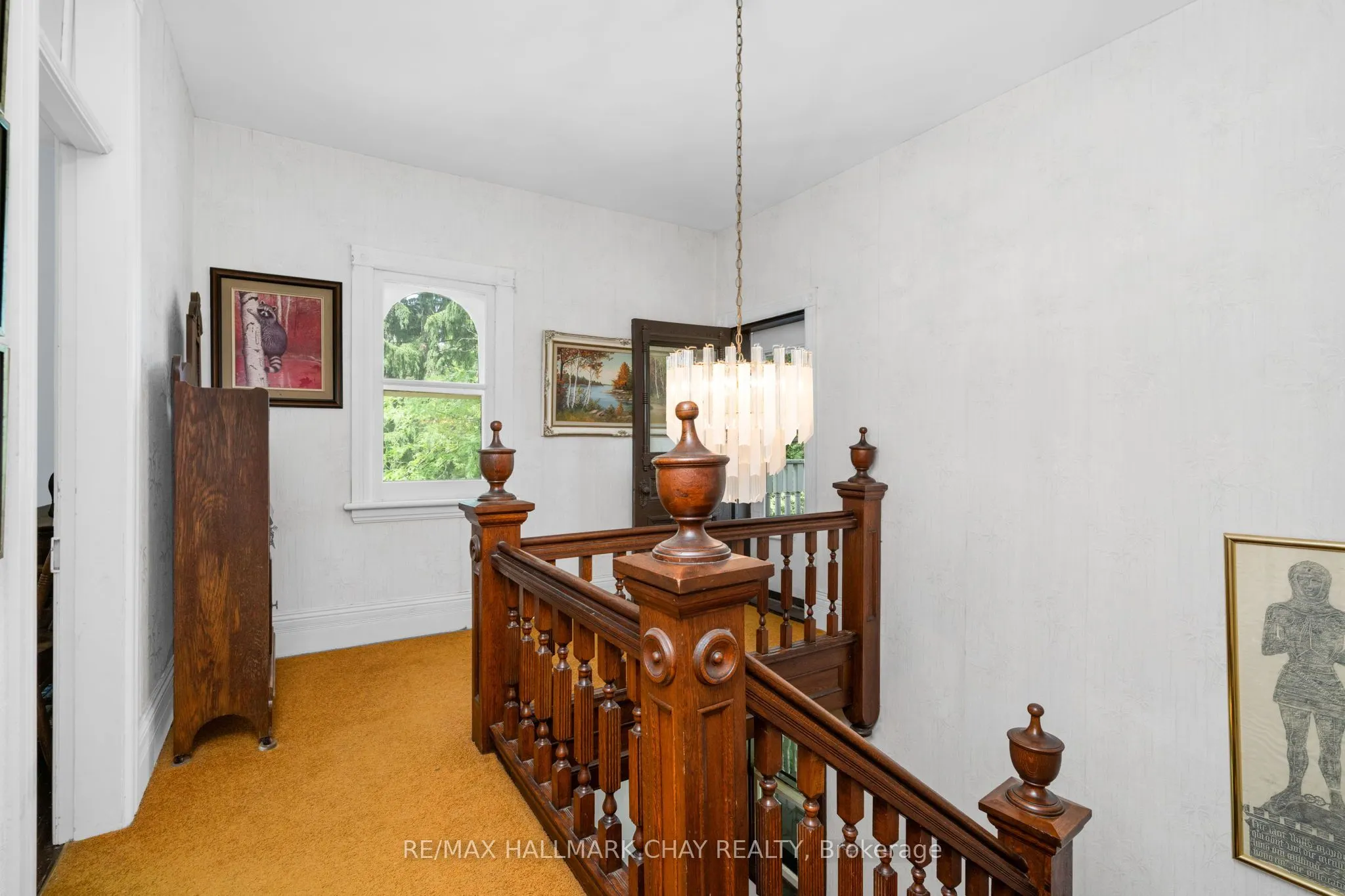 1407 Flos 8 Road W
