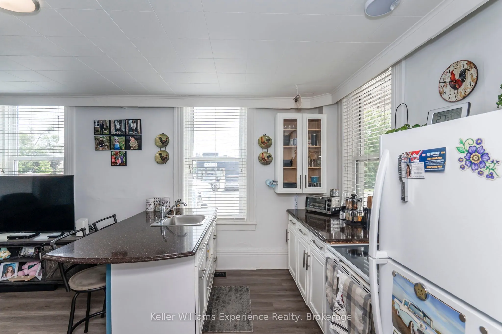 20 Yonge Street S