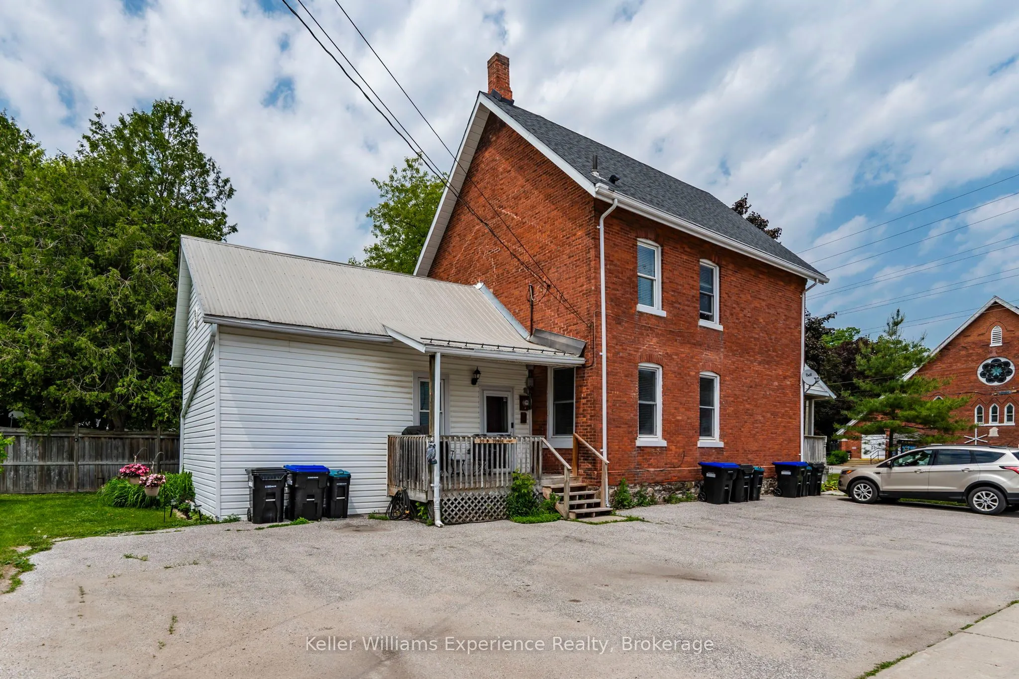 20 Yonge Street S