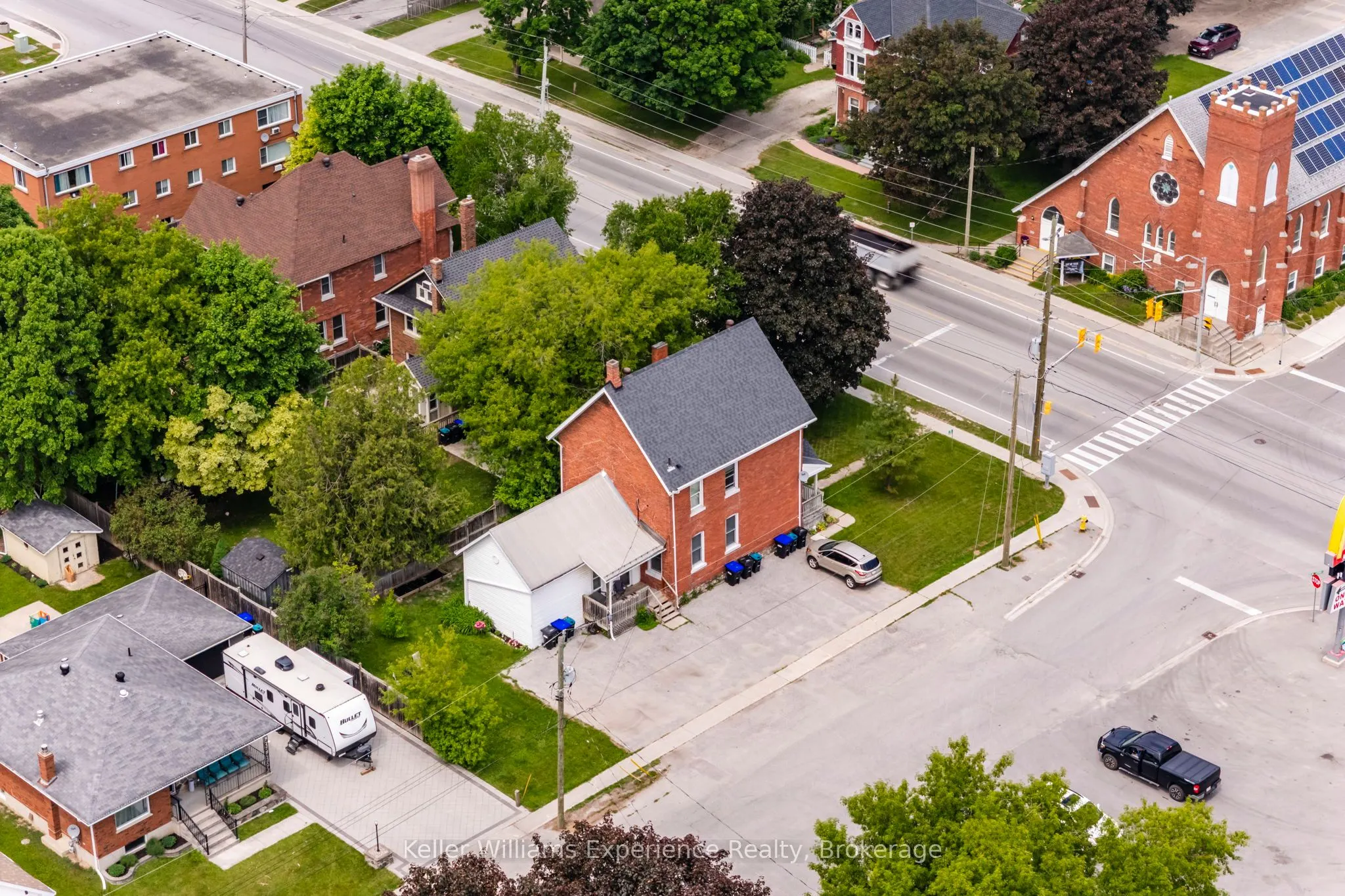 20 Yonge Street S