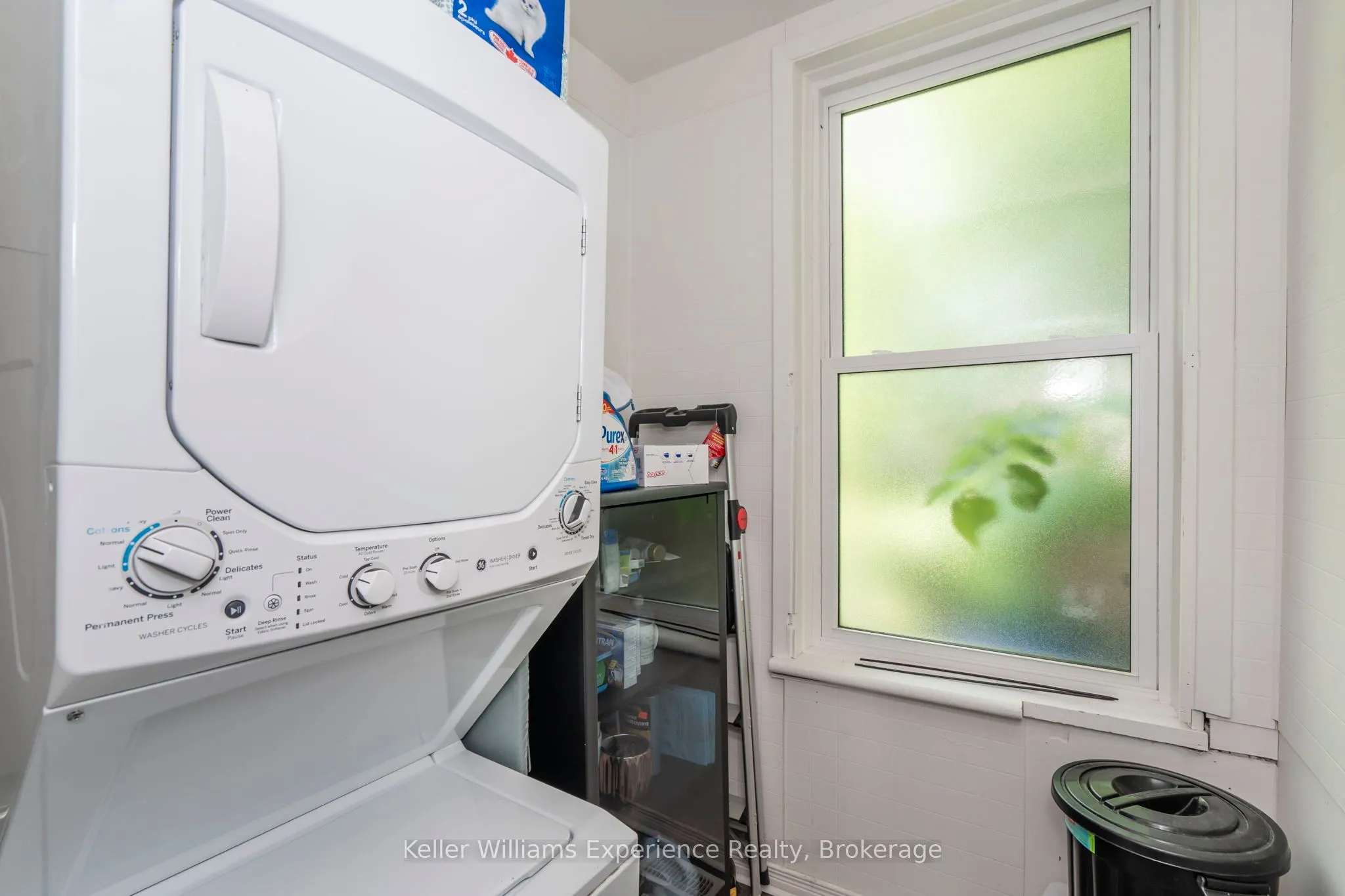 20 Yonge Street S