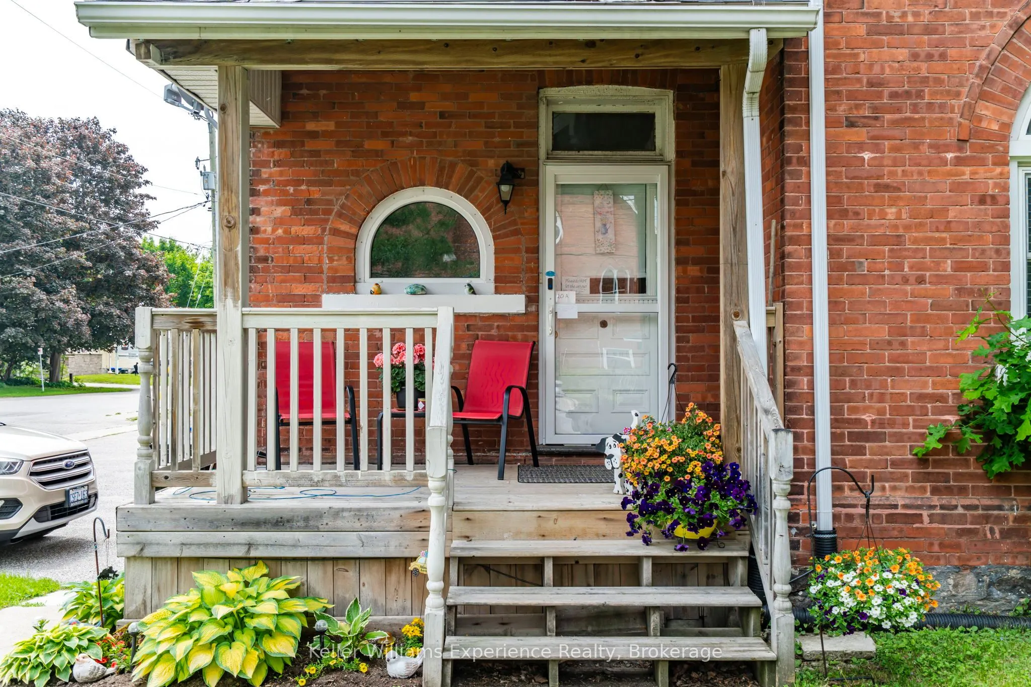 20 Yonge Street S