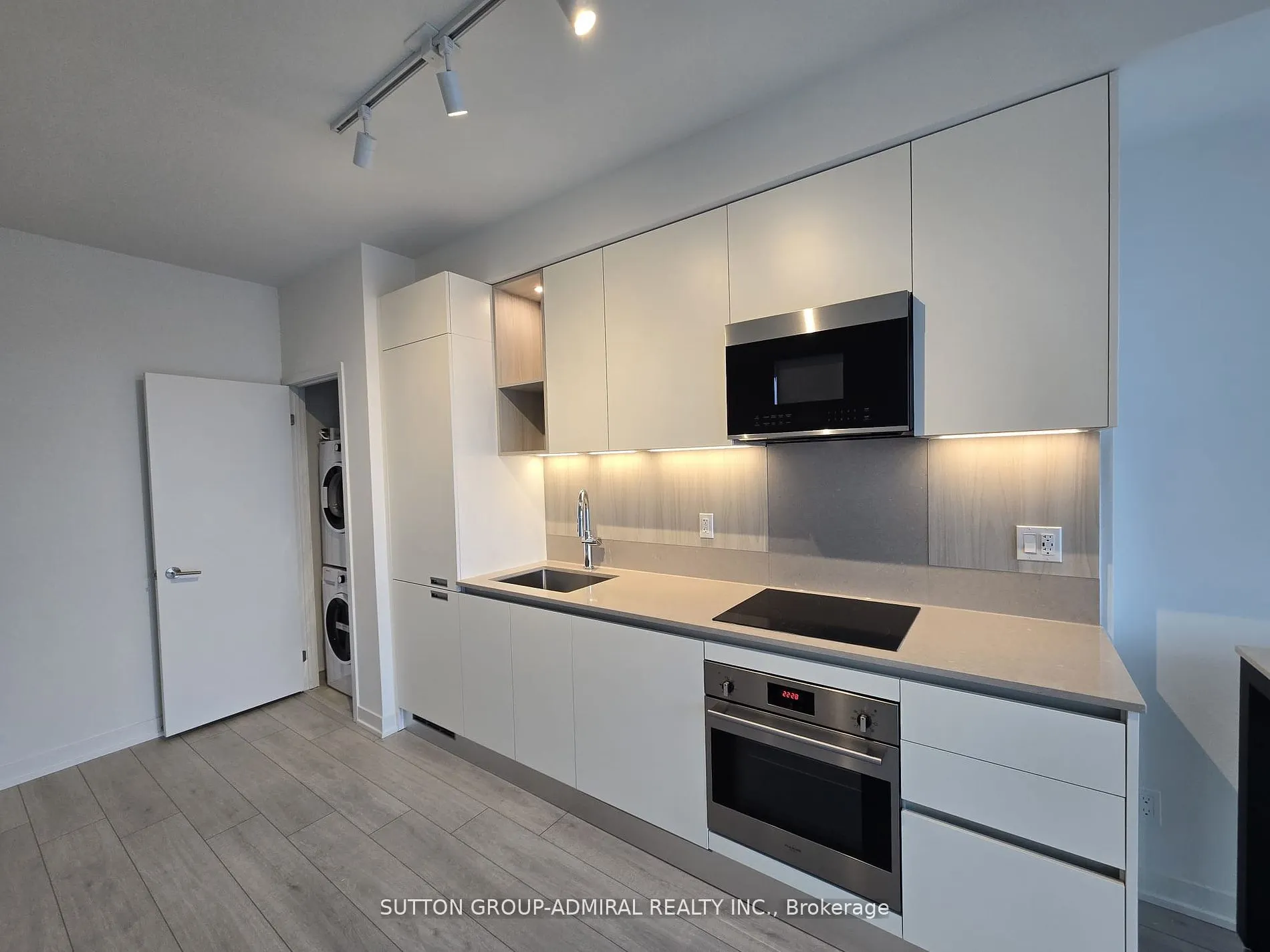 39 Mary Street, #1703
