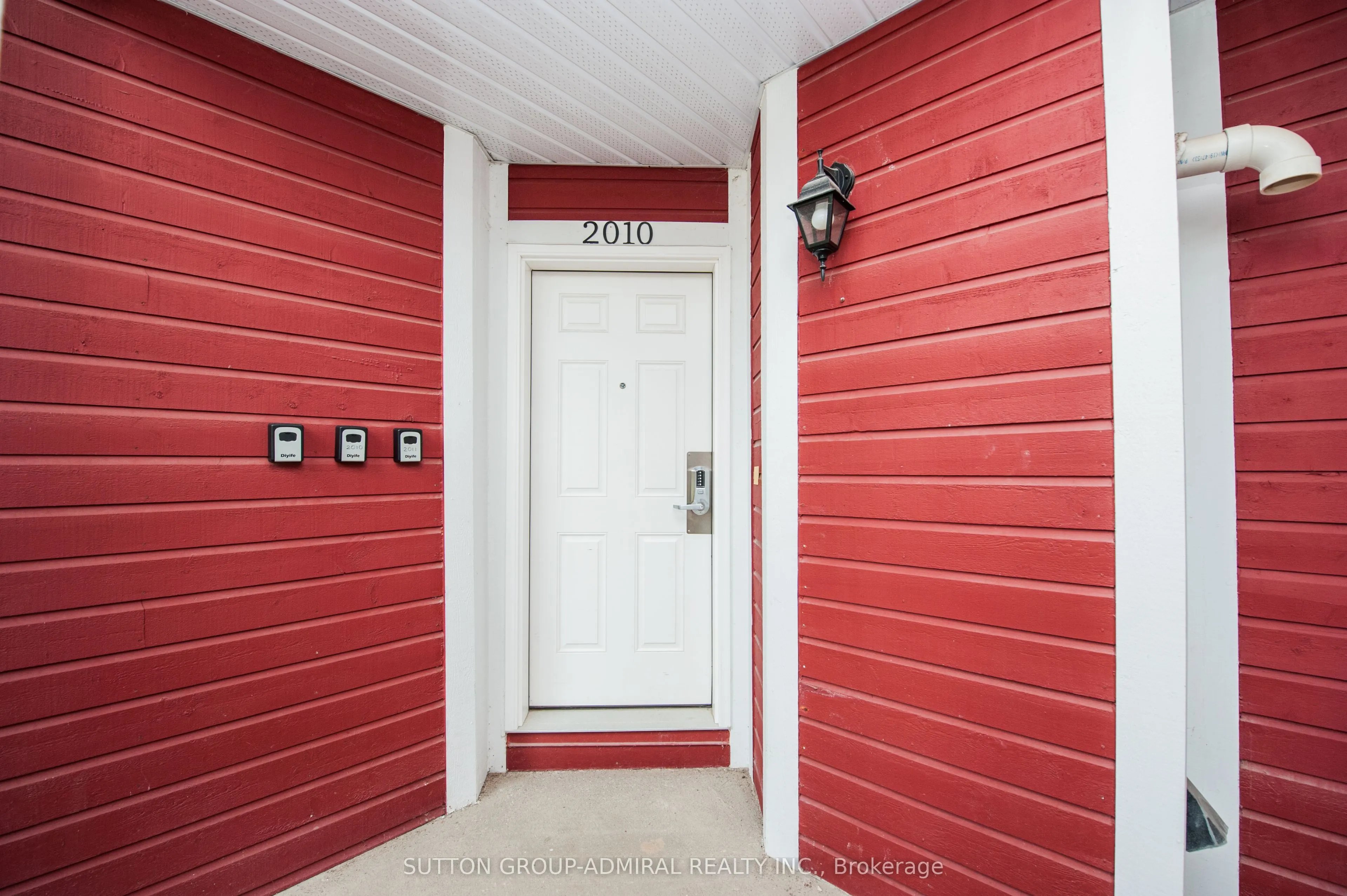 90 Highland Drive S, #2010