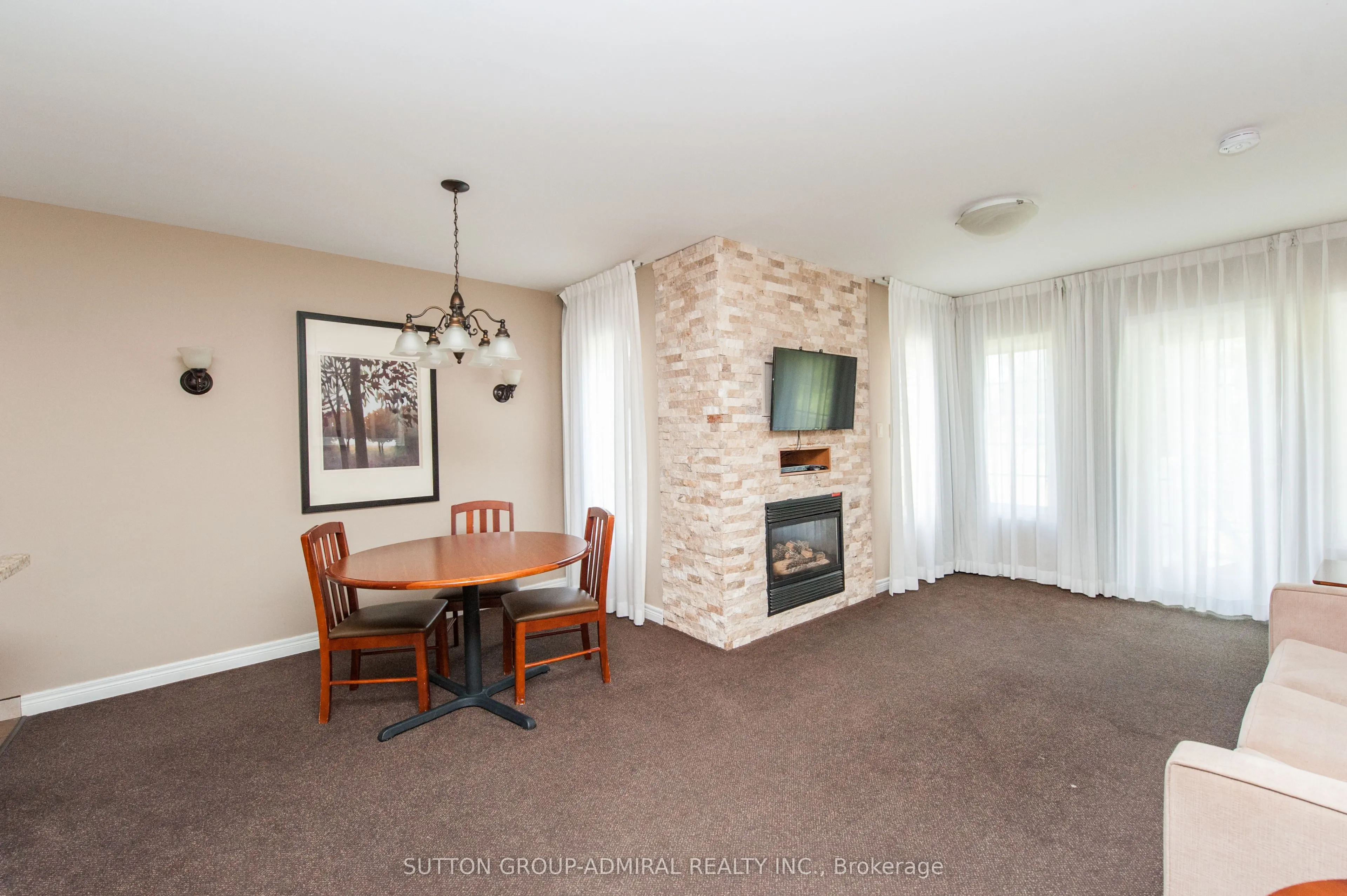 90 Highland Drive S, #2010