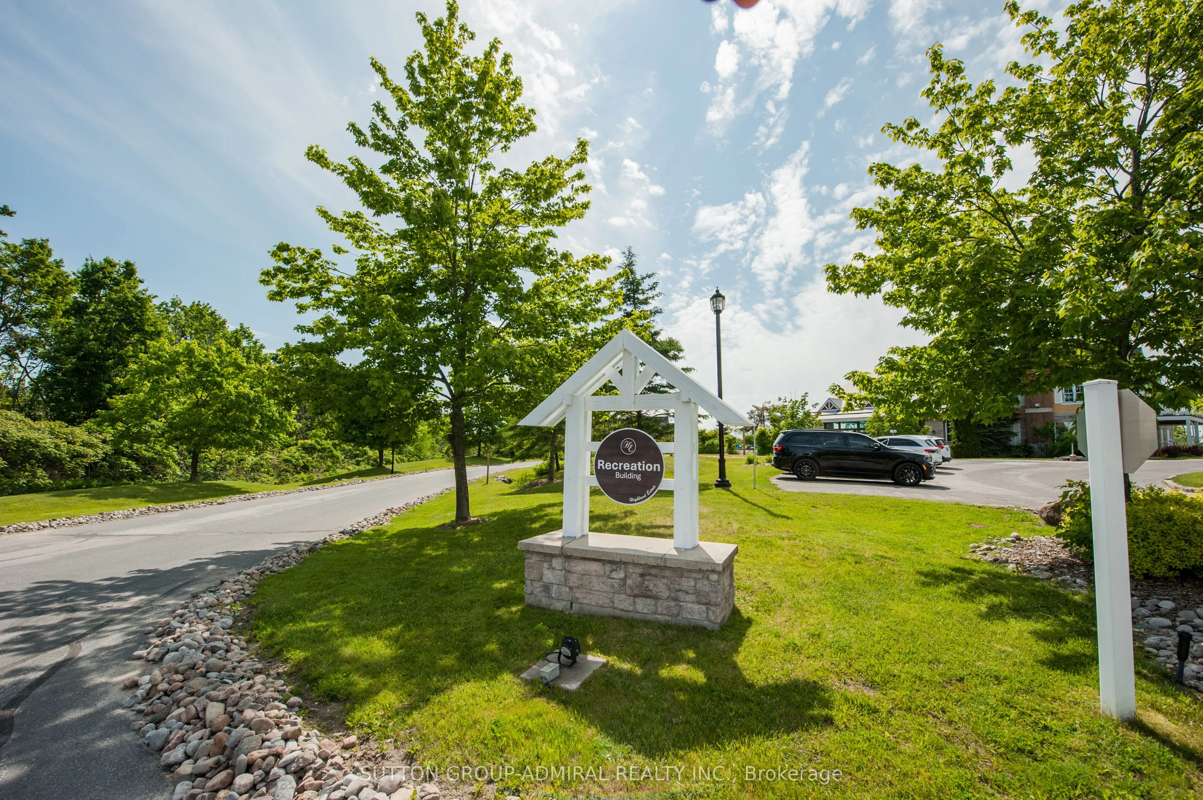 90 Highland Drive S, #2010