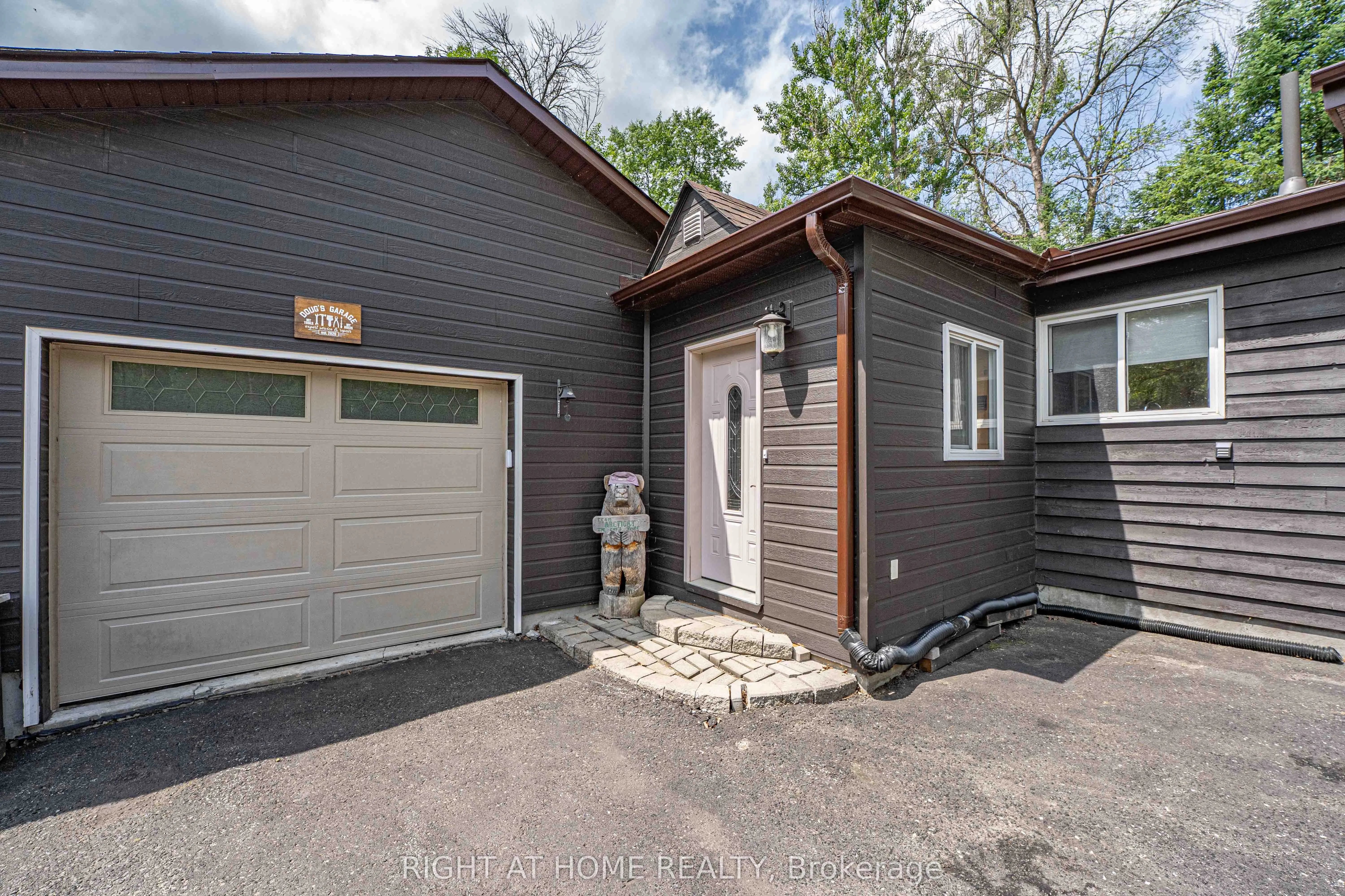 5171 Severn Pines Crescent