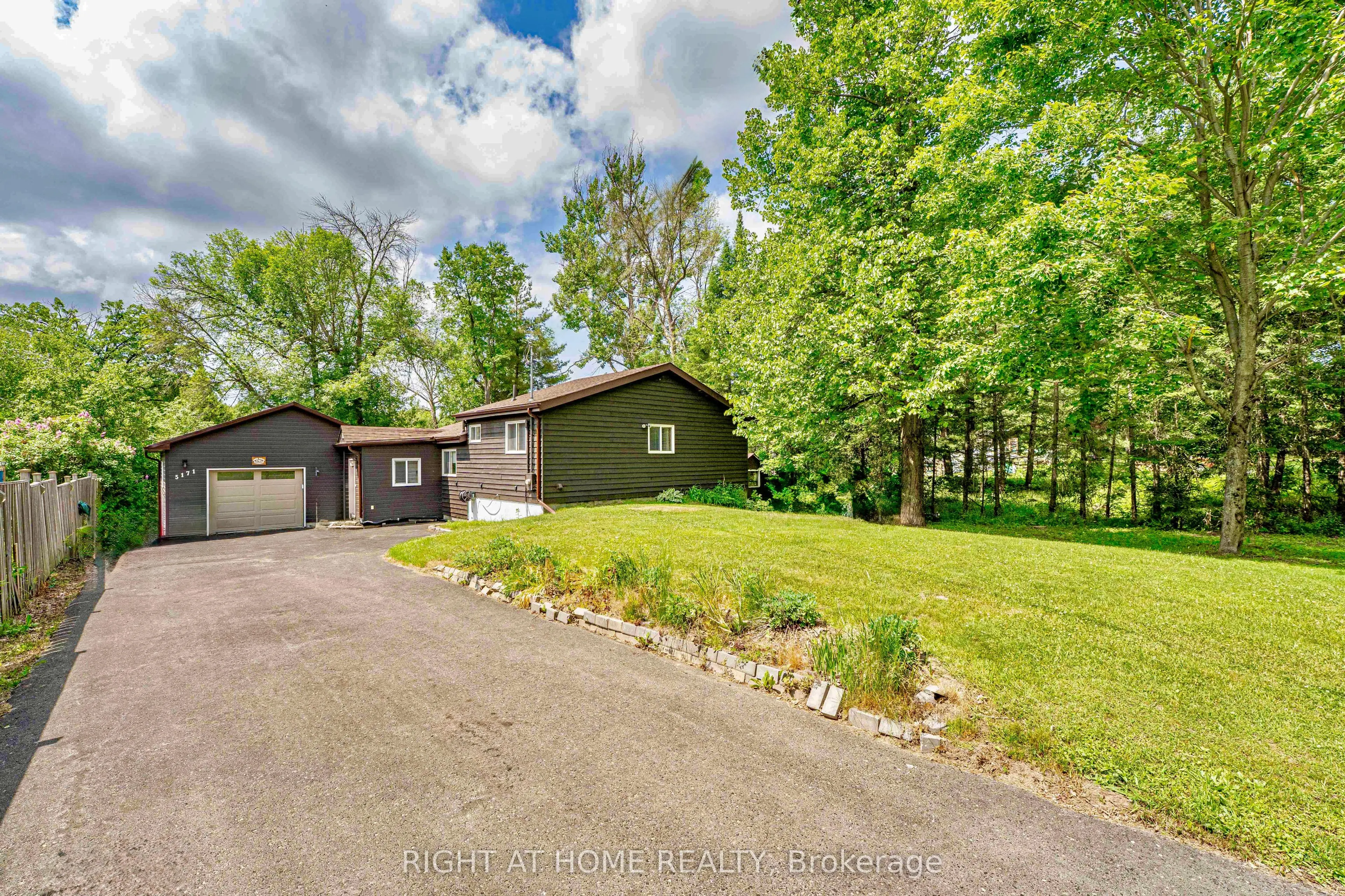5171 Severn Pines Crescent