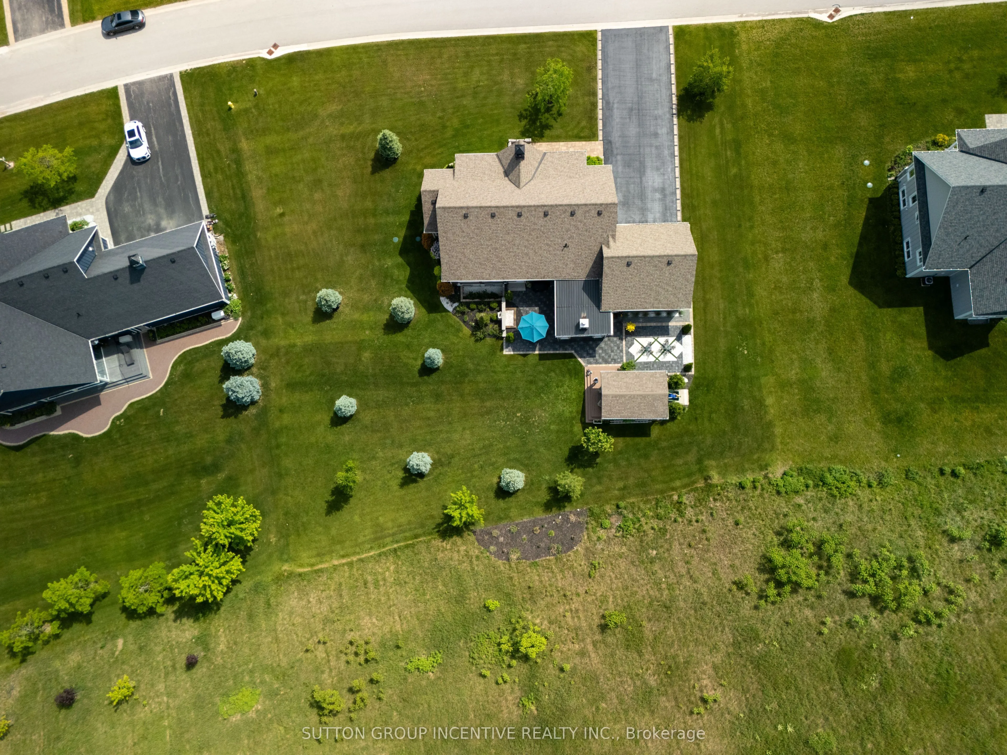 22 thoroughbred Drive