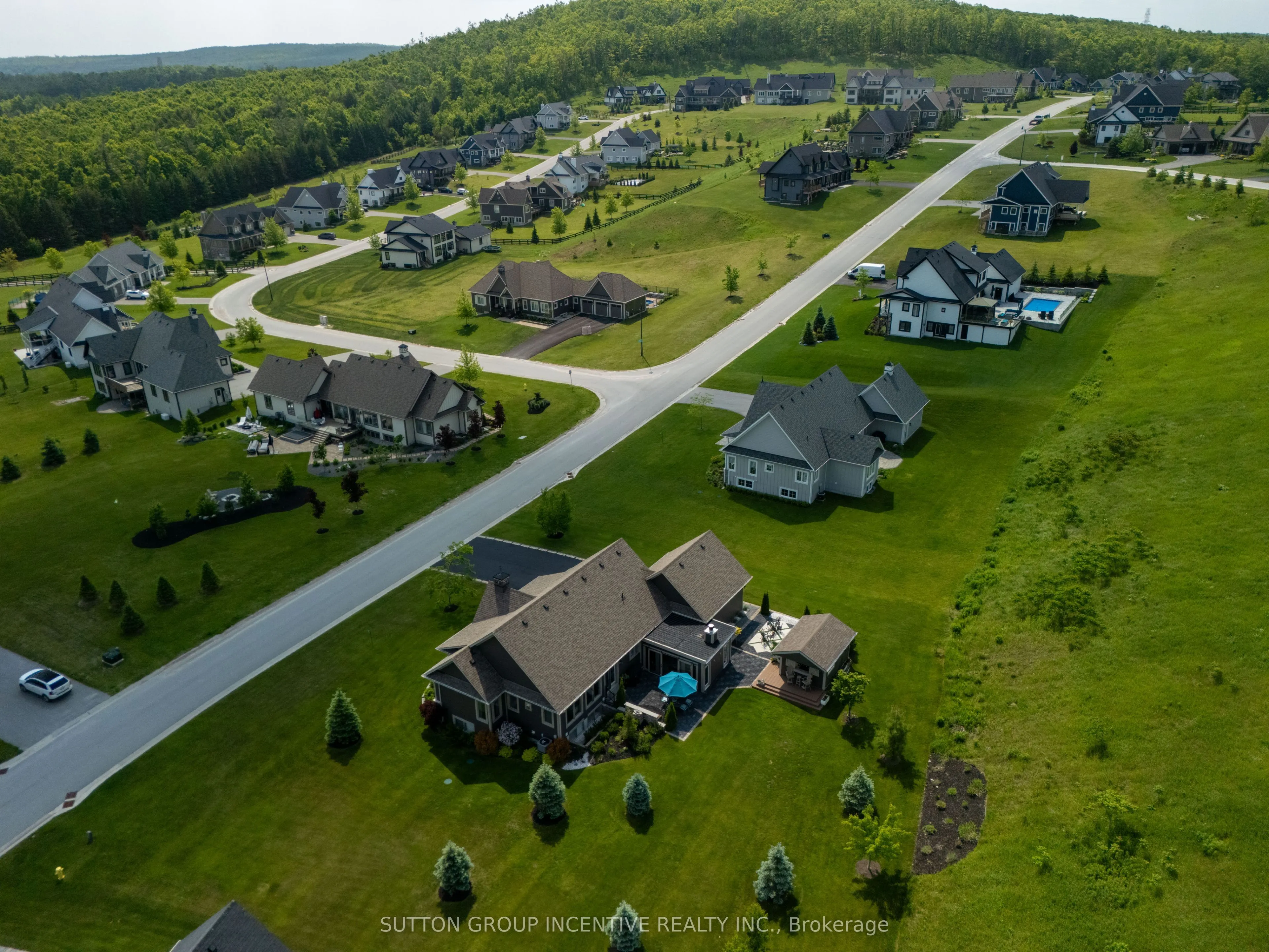22 thoroughbred Drive