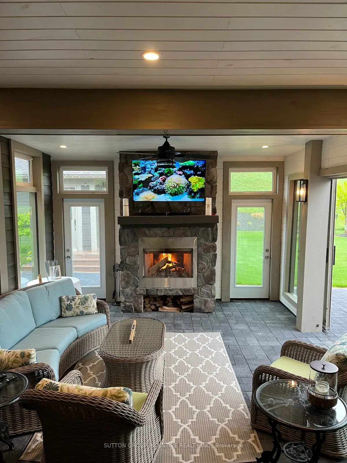 22 thoroughbred Drive