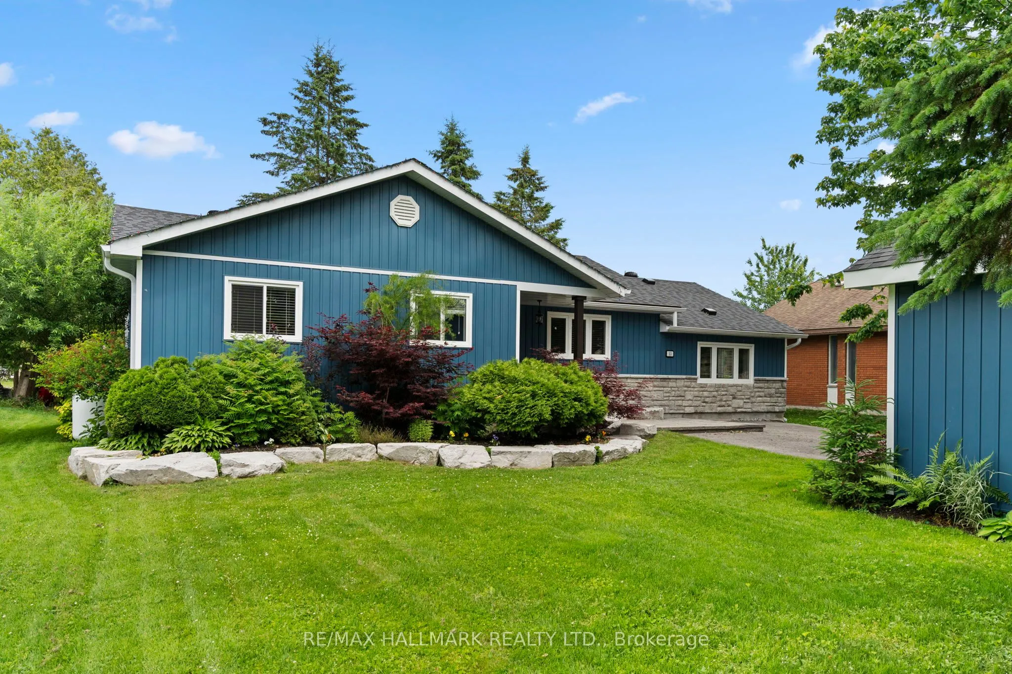 13 Pinetree Court