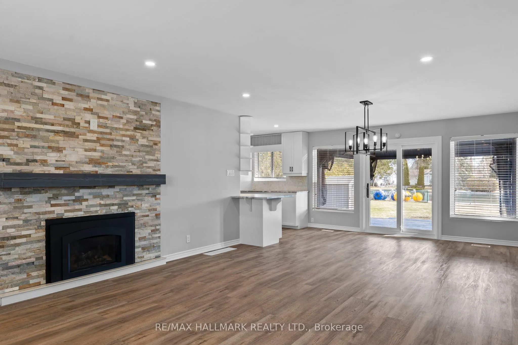 13 Pinetree Court