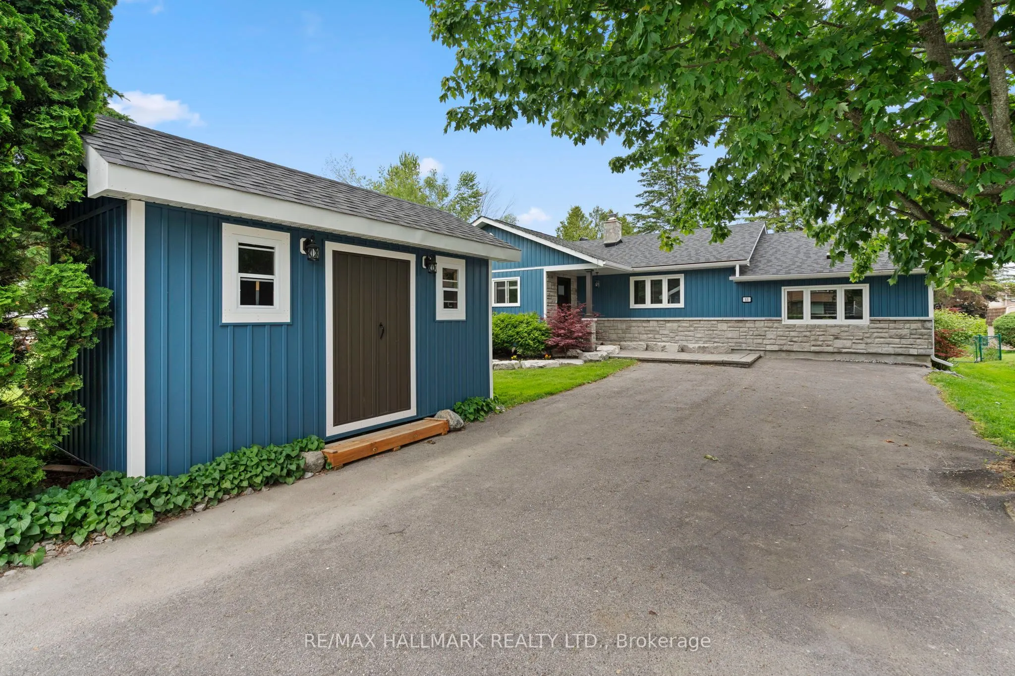 13 Pinetree Court