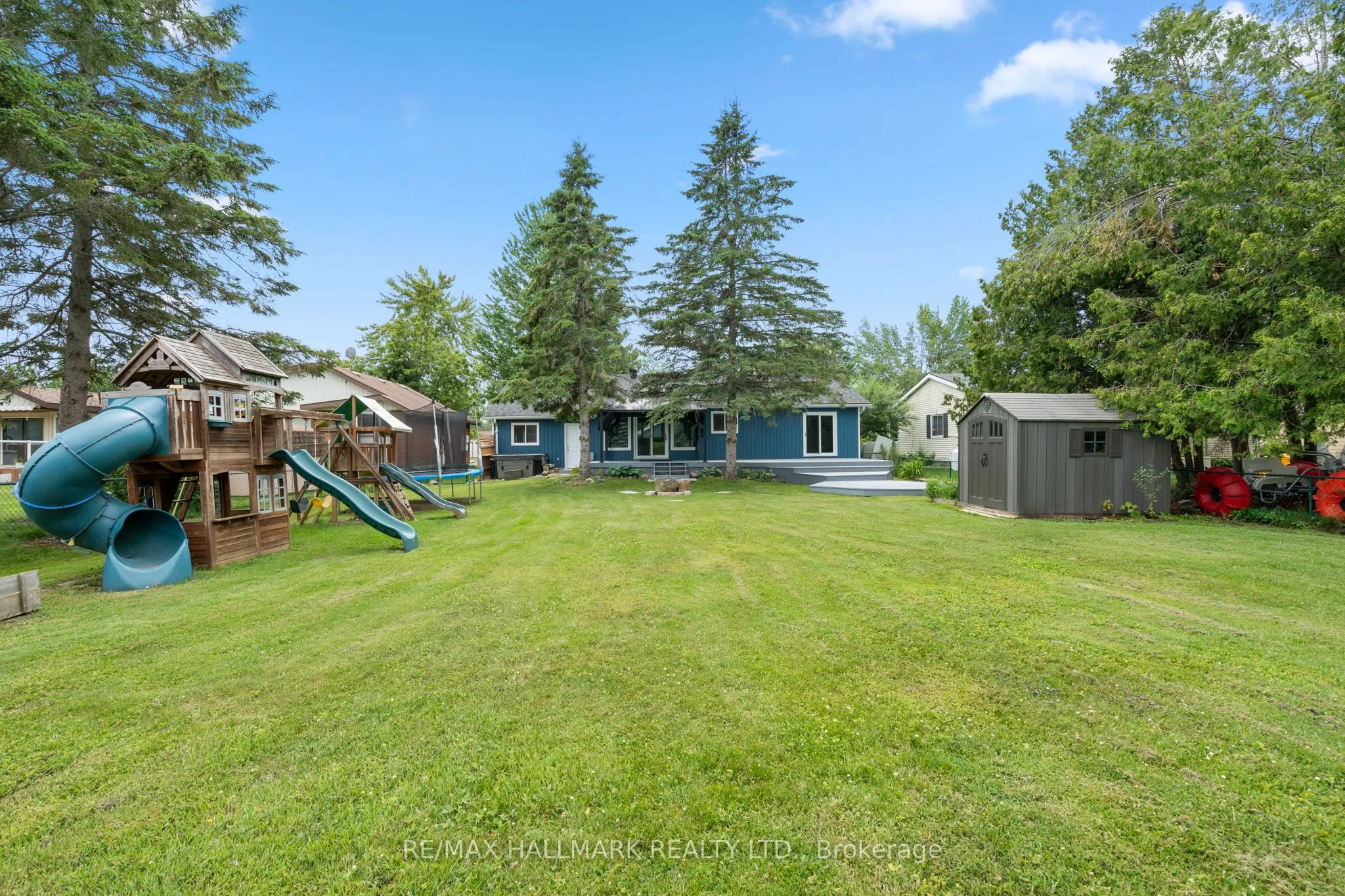 13 Pinetree Court