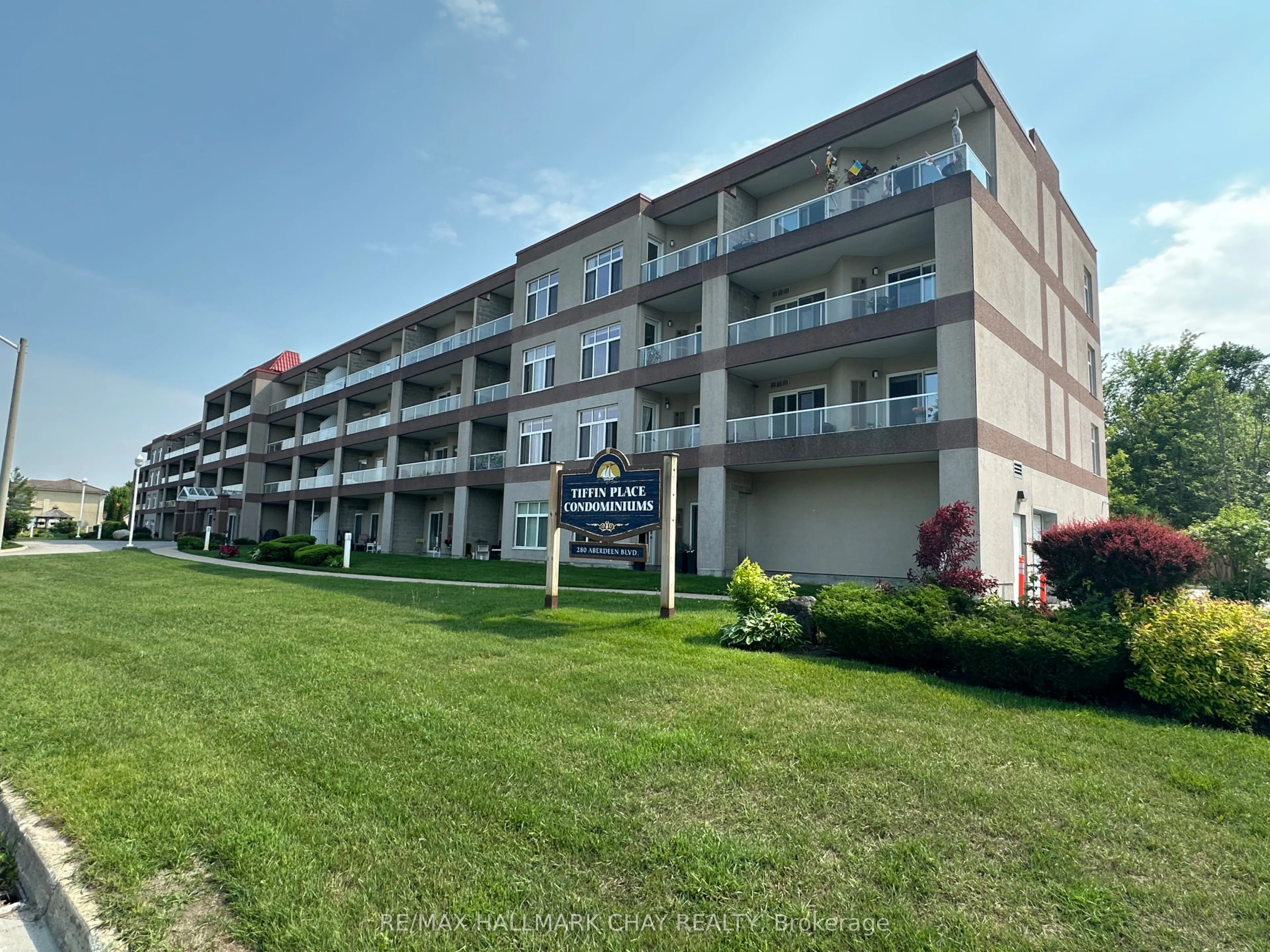 280 Aberdeen Boulevard, #403-PH3