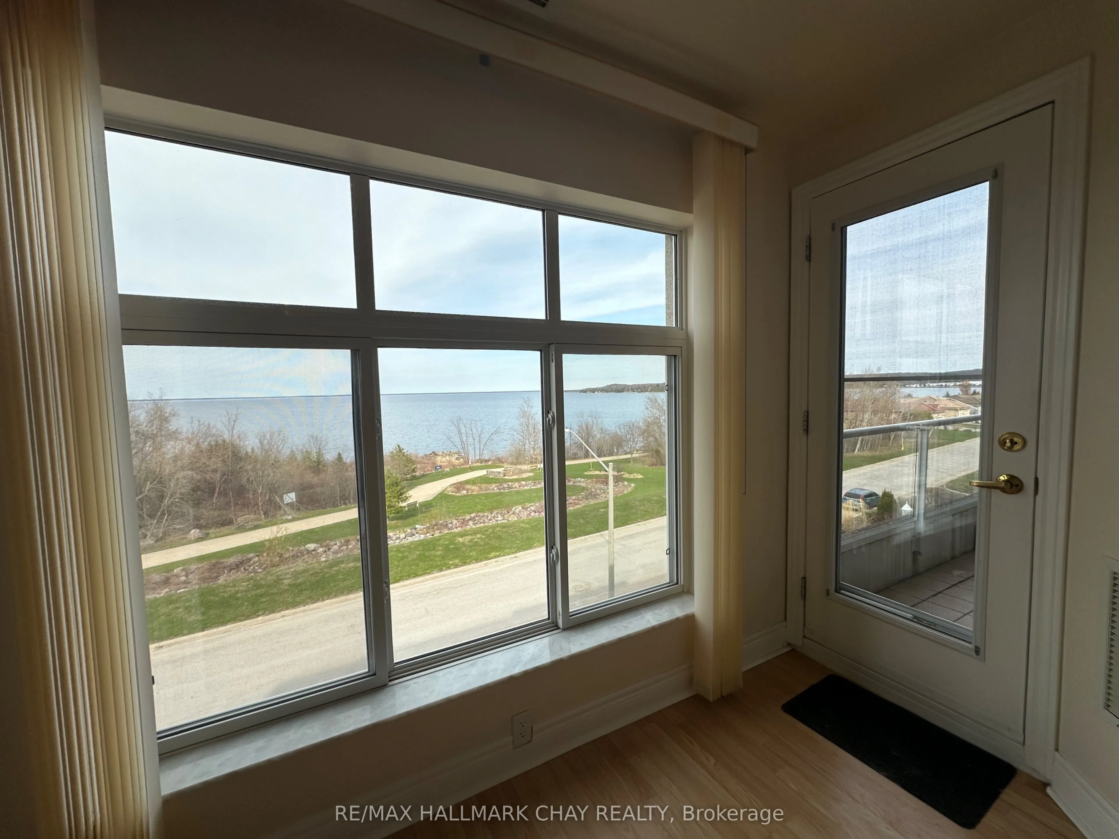 280 Aberdeen Boulevard, #403-PH3