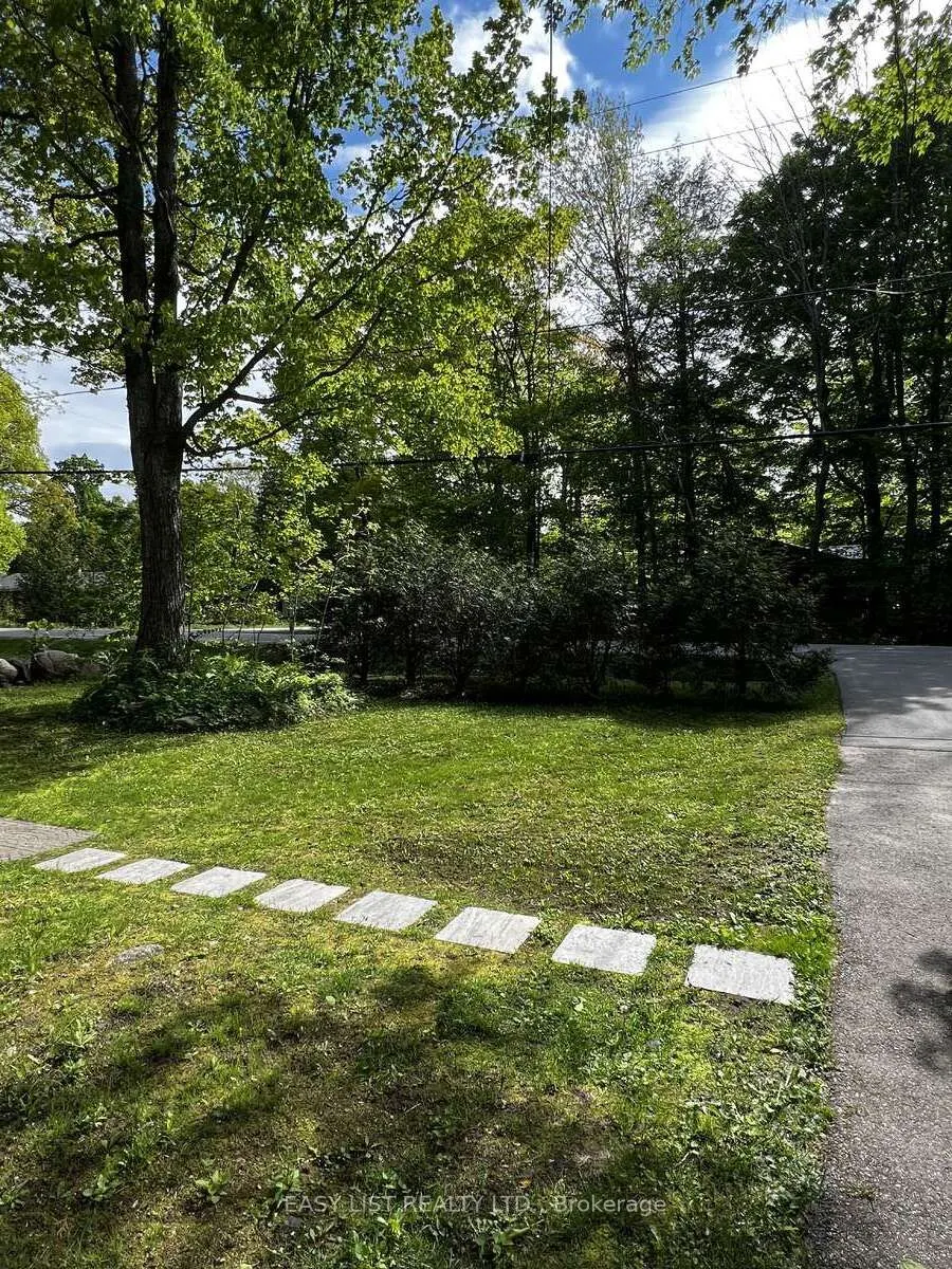 2135 Champlain Road