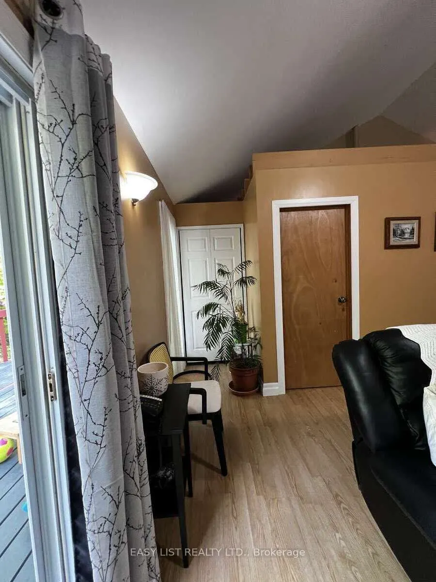 2135 Champlain Road