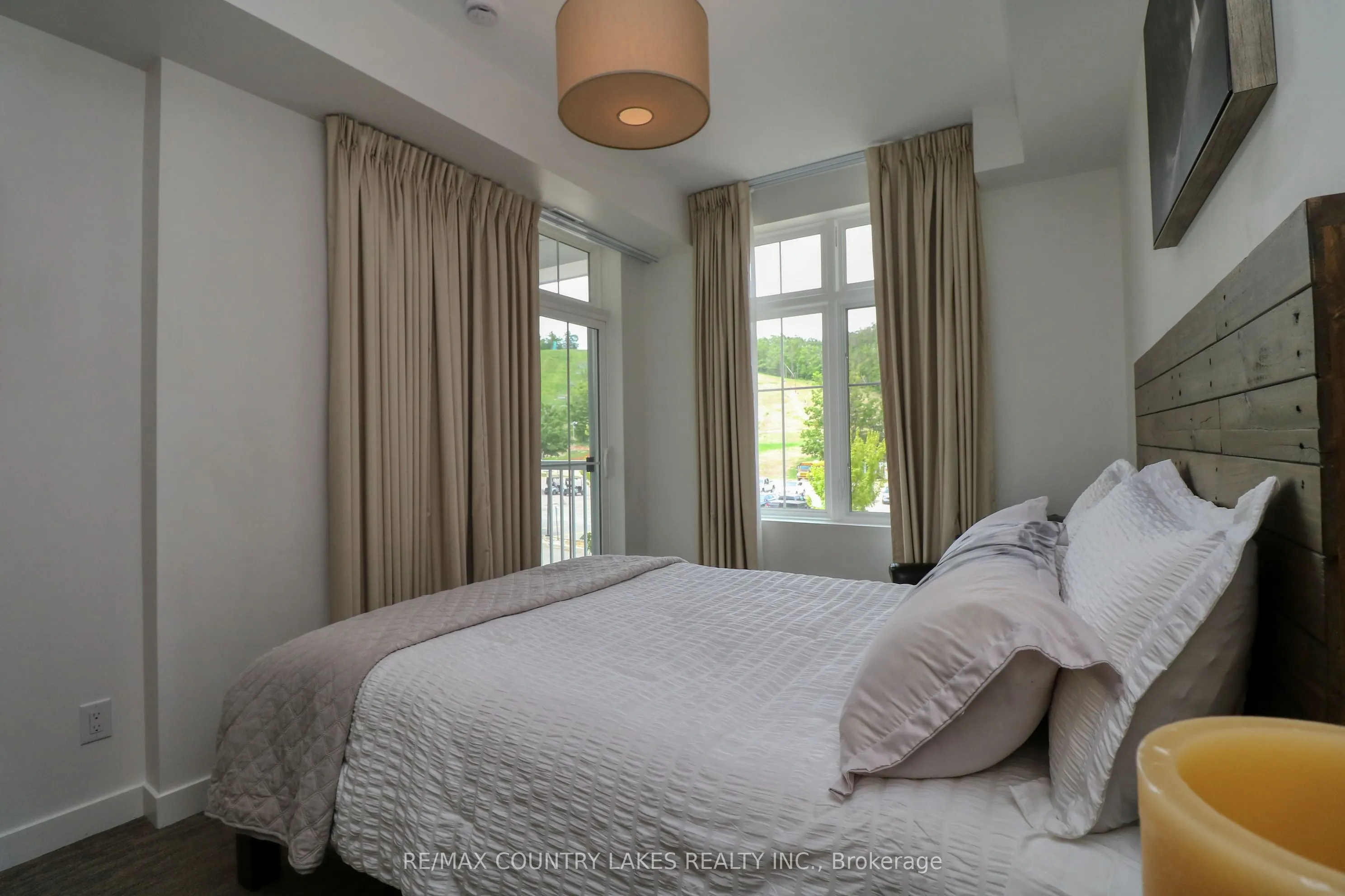 40 Horseshoe Boulevard, #203